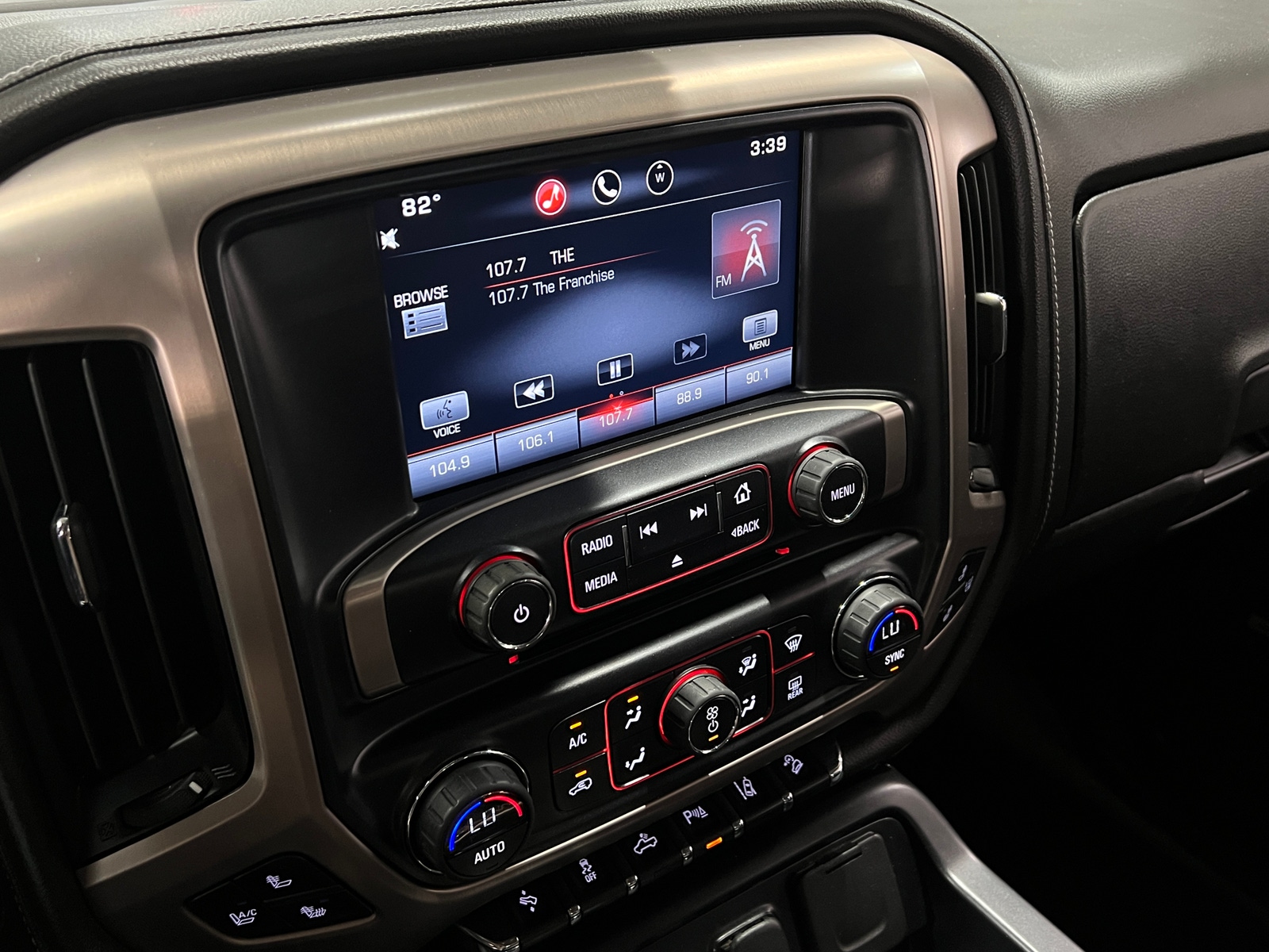 Thumbnail: 2015 GMC Sierra 1500 - 3