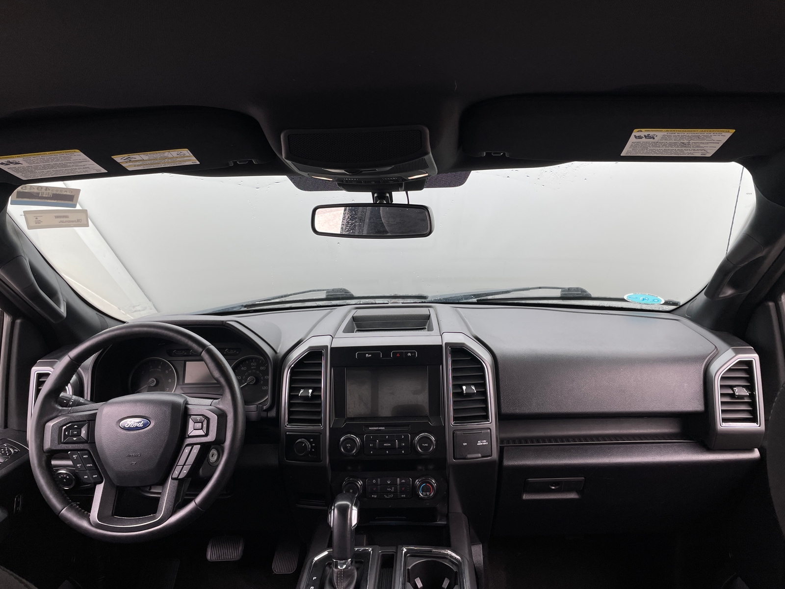 Thumbnail: 2019 Ford Econoline - 3