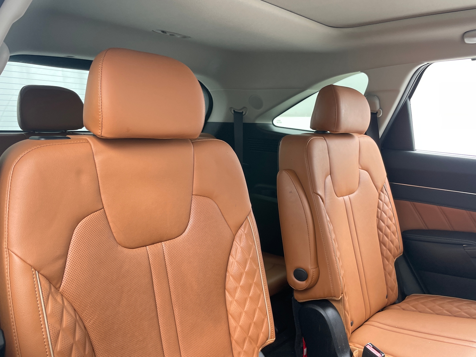 Thumbnail: 2023 Kia Sorento - 5