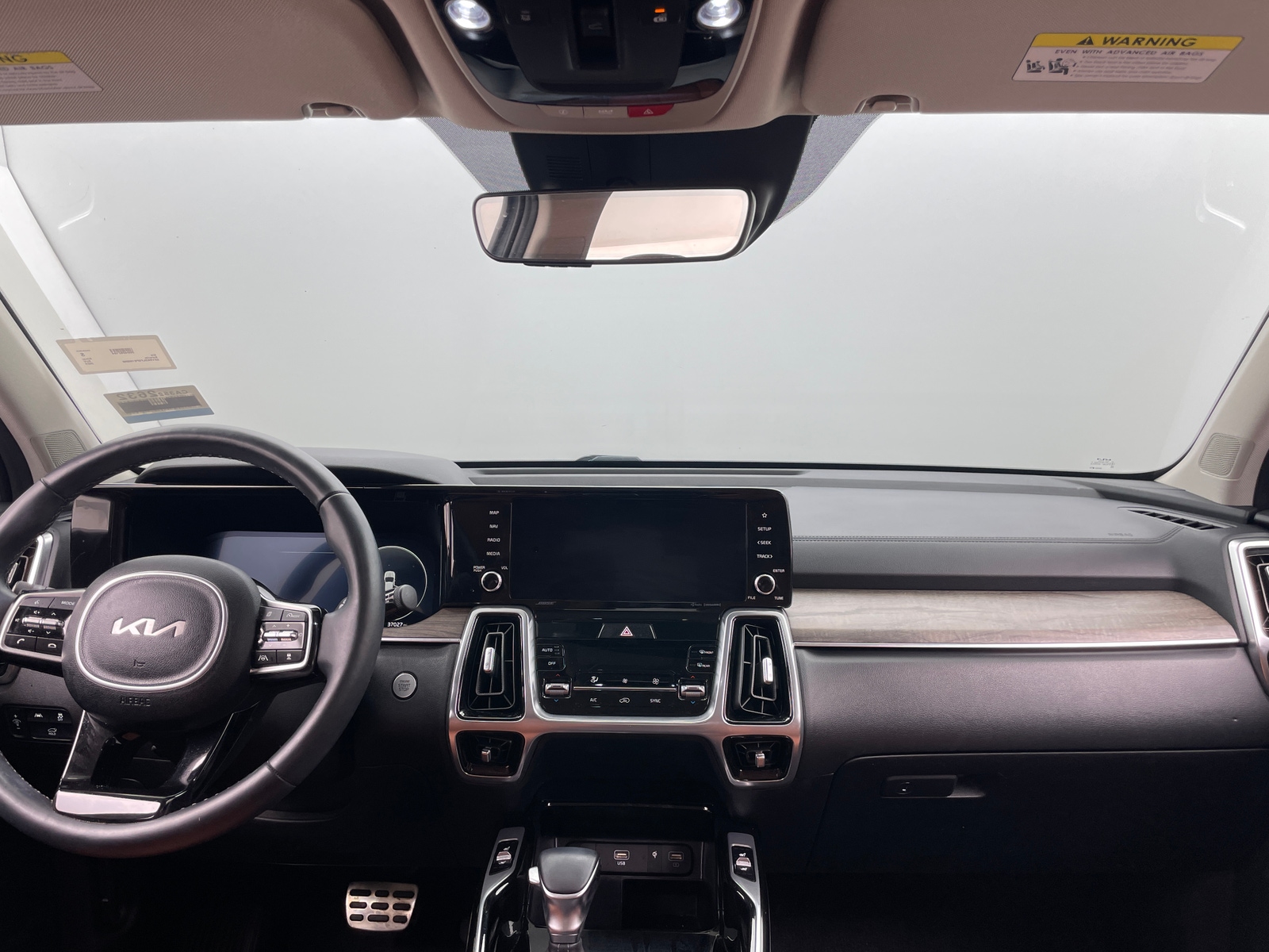 Thumbnail: 2023 Kia Sorento - 2