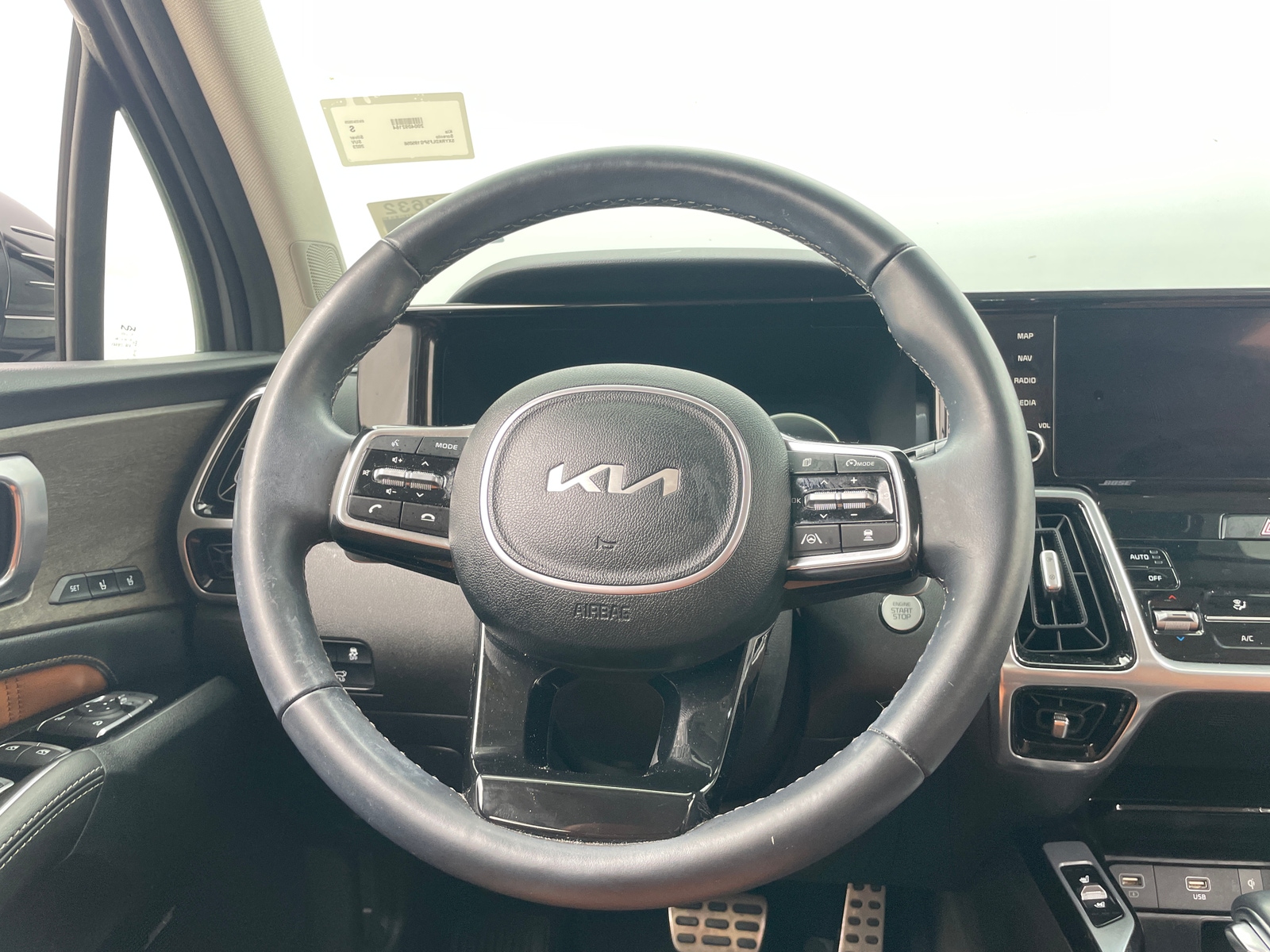 Thumbnail: 2023 Kia Sorento - 4