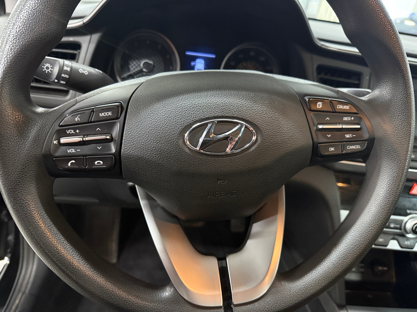 Thumbnail: 2020 Hyundai Elantra - 5