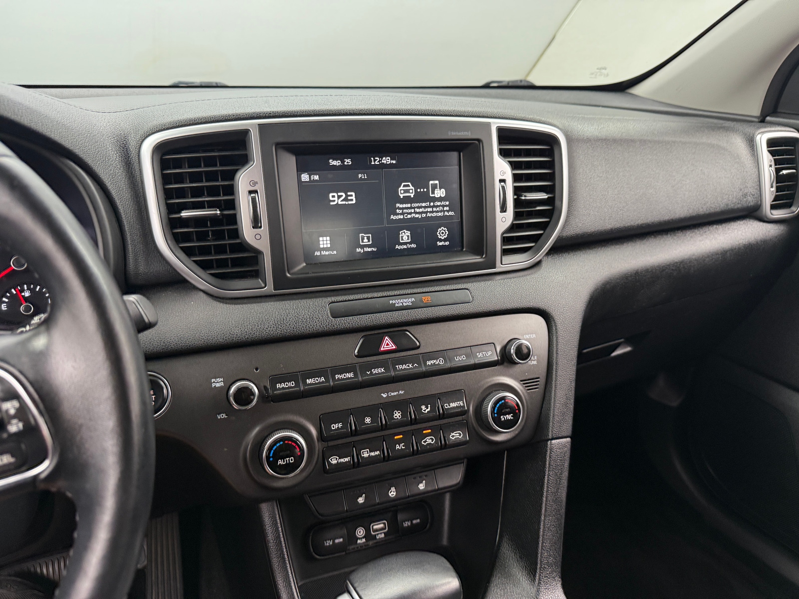 Thumbnail: 2017 Kia Sportage - 3
