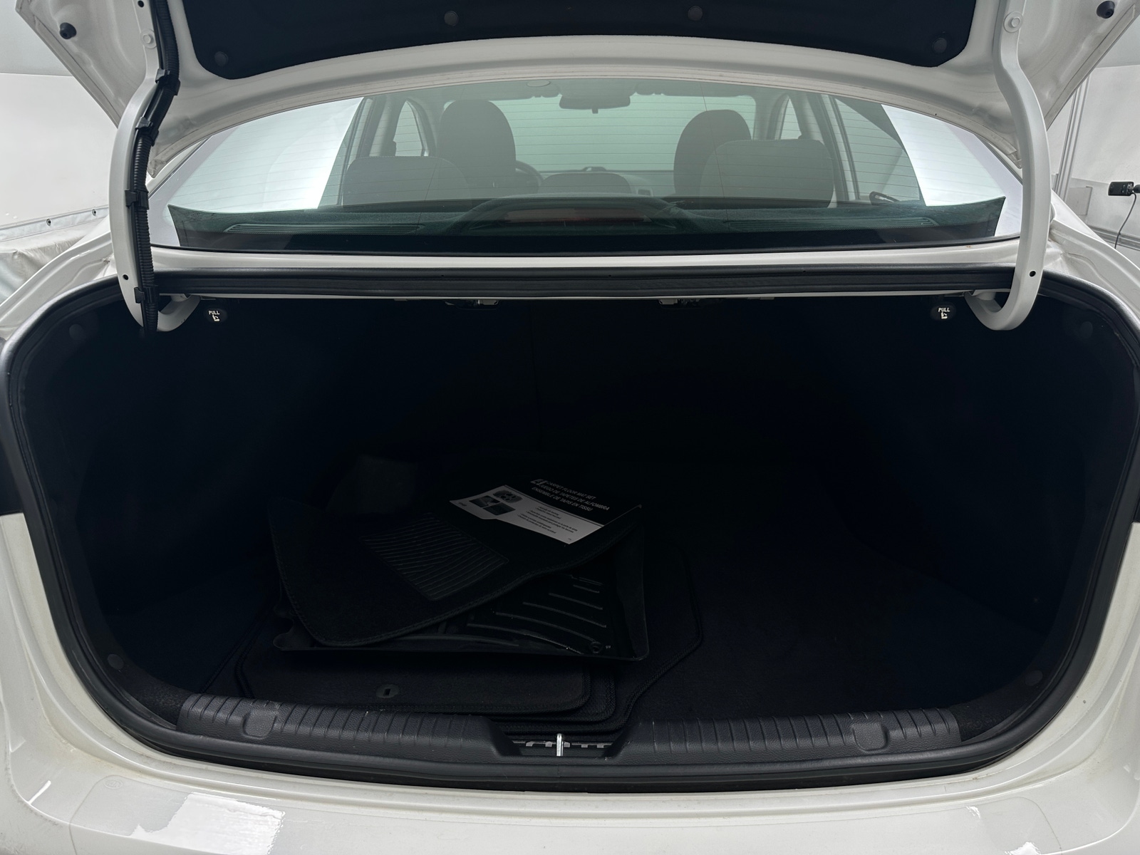 Thumbnail: 2017 Kia Forte - 7