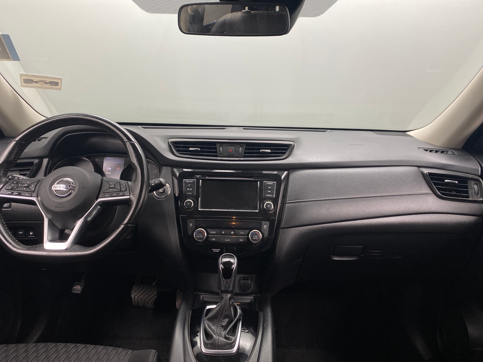 Thumbnail: 2019 Nissan Rogue - 3