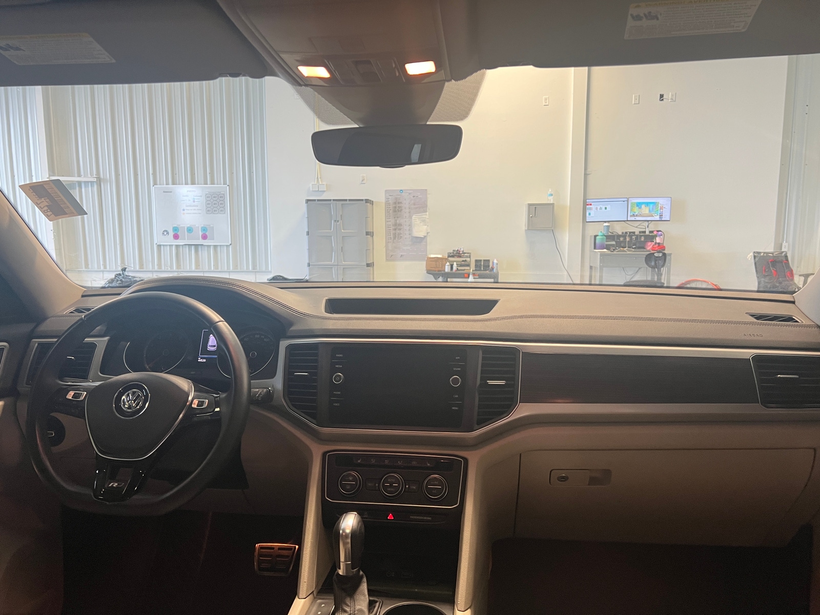 Thumbnail: 2019 Volkswagen Atlas - 2