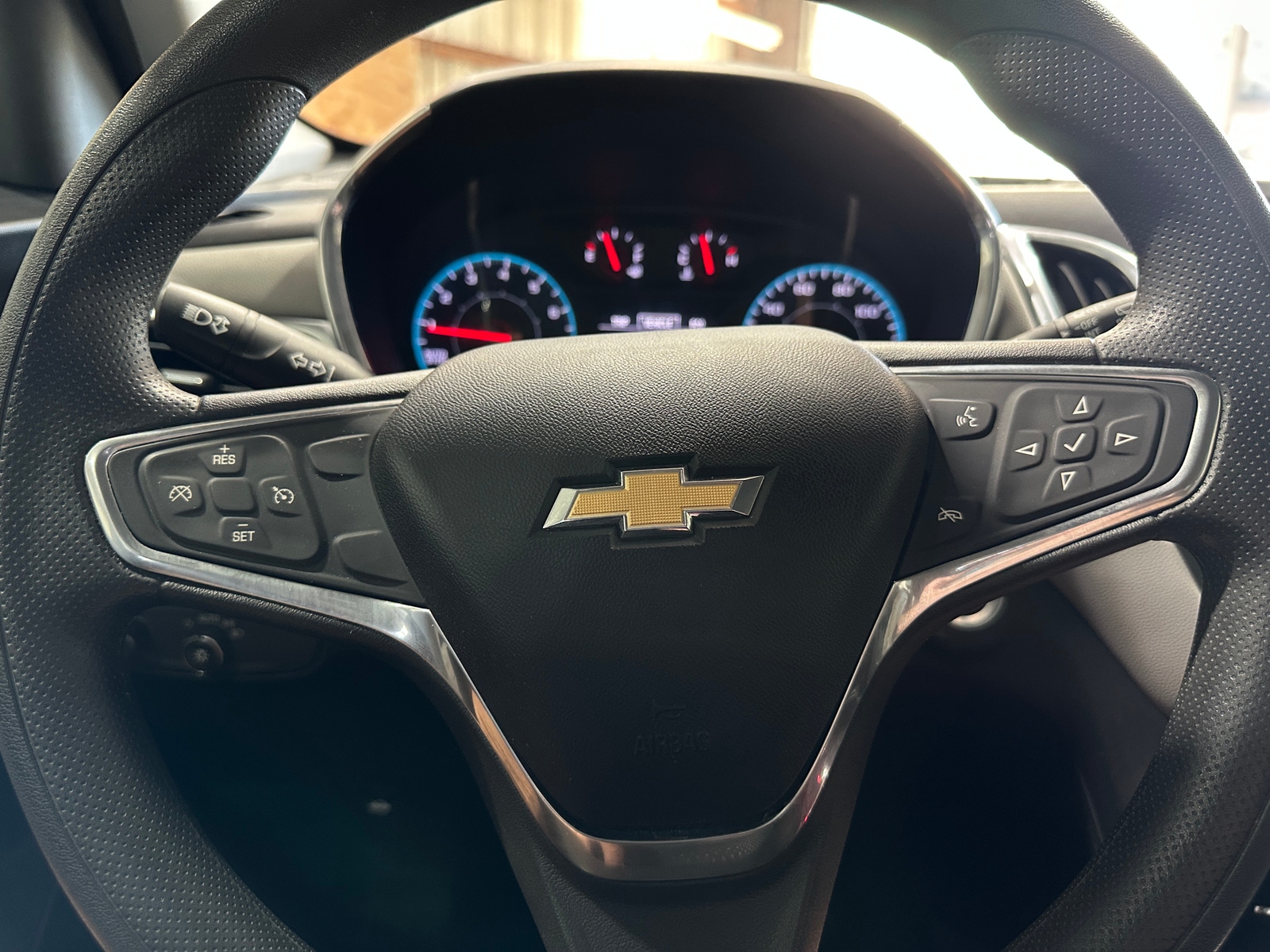 Thumbnail: 2019 Chevrolet Equinox - 5