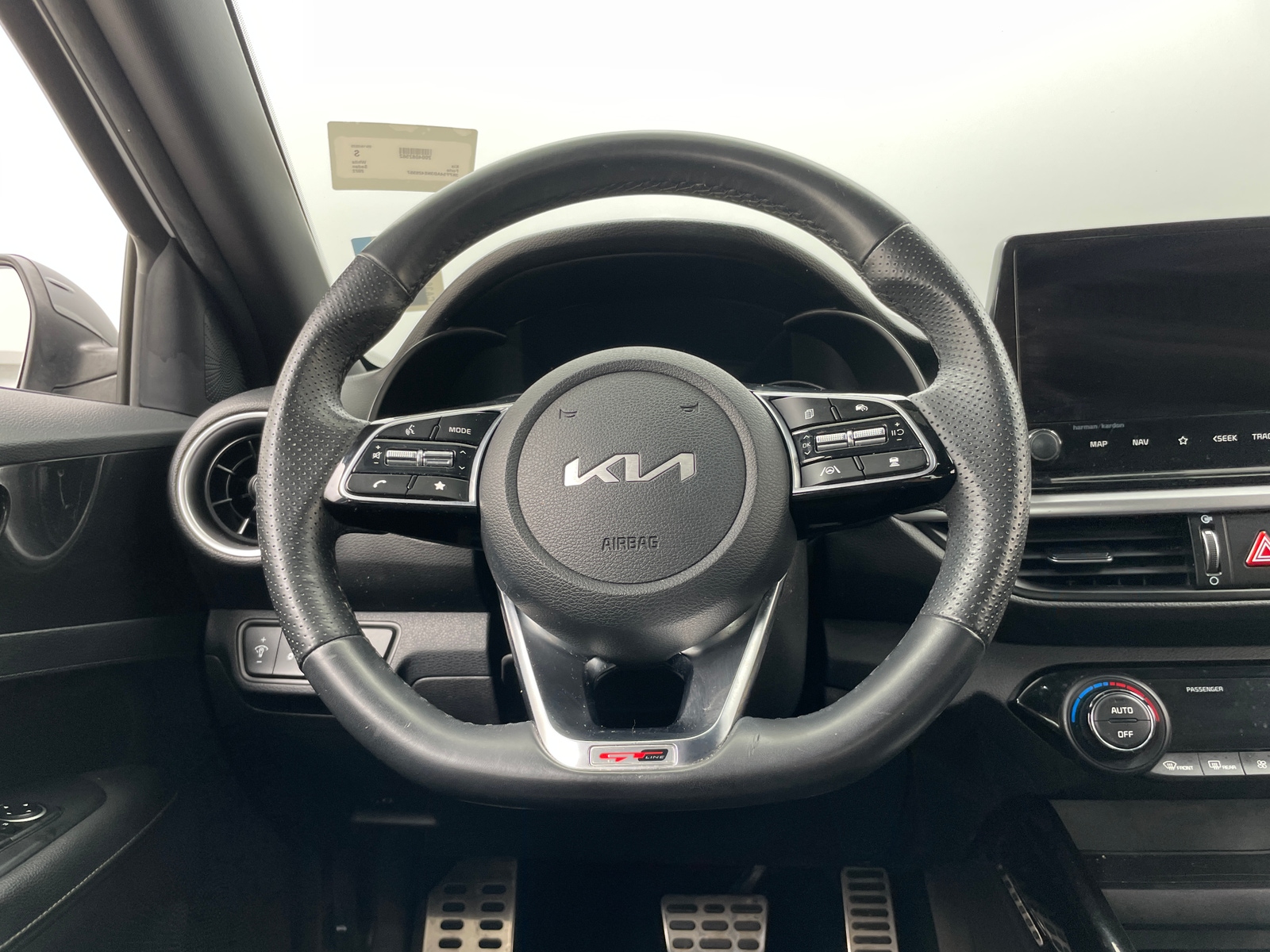 Thumbnail: 2022 Kia Forte - 4