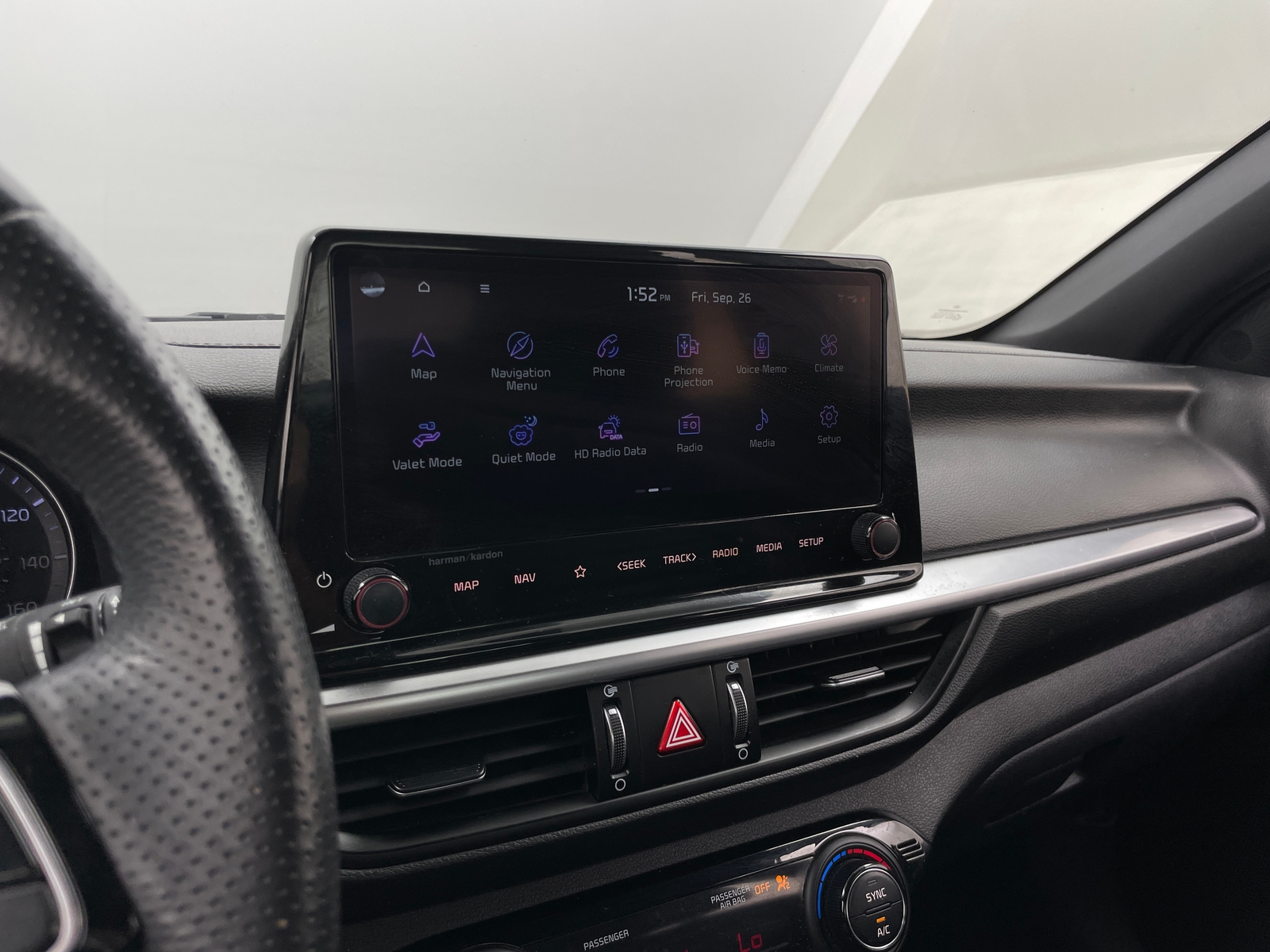 Thumbnail: 2022 Kia Forte - 3