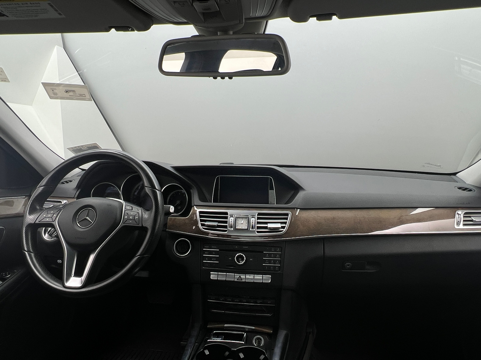 Thumbnail: 2016 Mercedes-Benz E-Class - 2