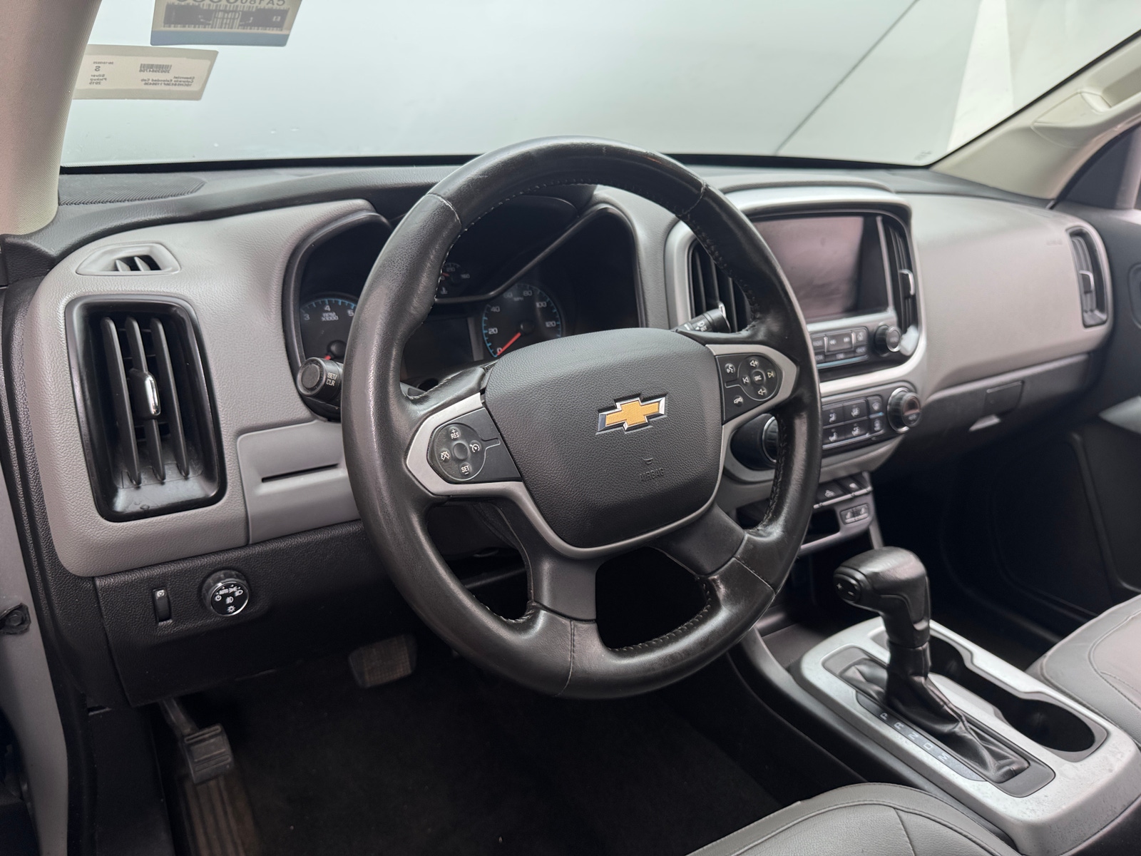 Thumbnail: 2015 Chevrolet Colorado - 3