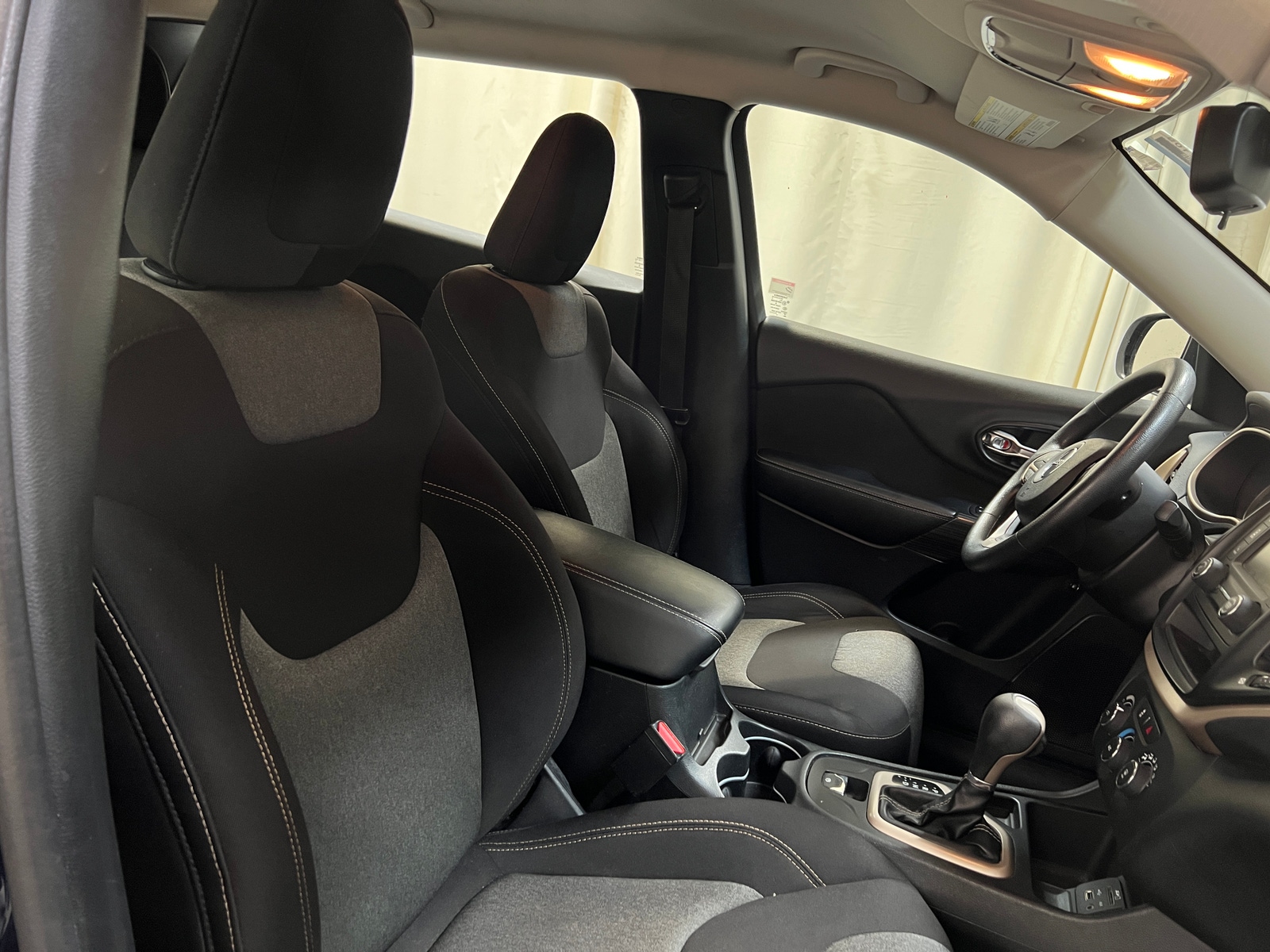Thumbnail: 2016 Jeep Cherokee - 2