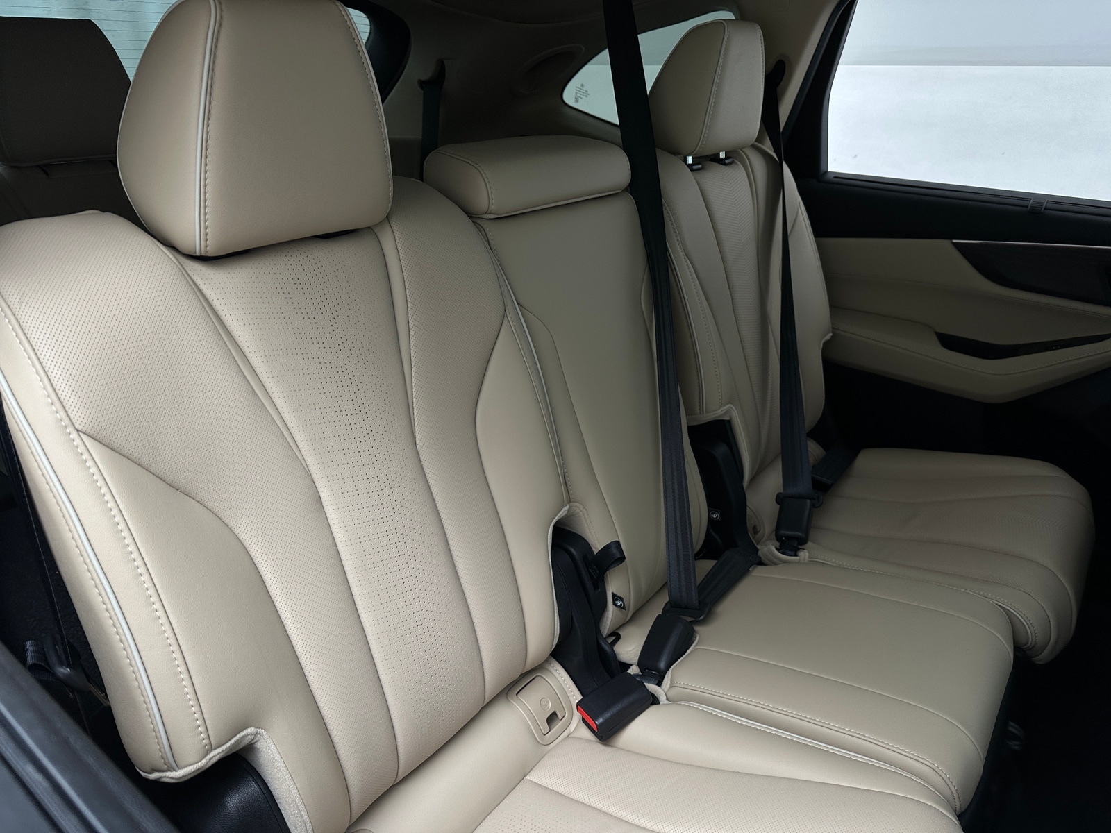 Thumbnail: 2023 Acura MDX - 5