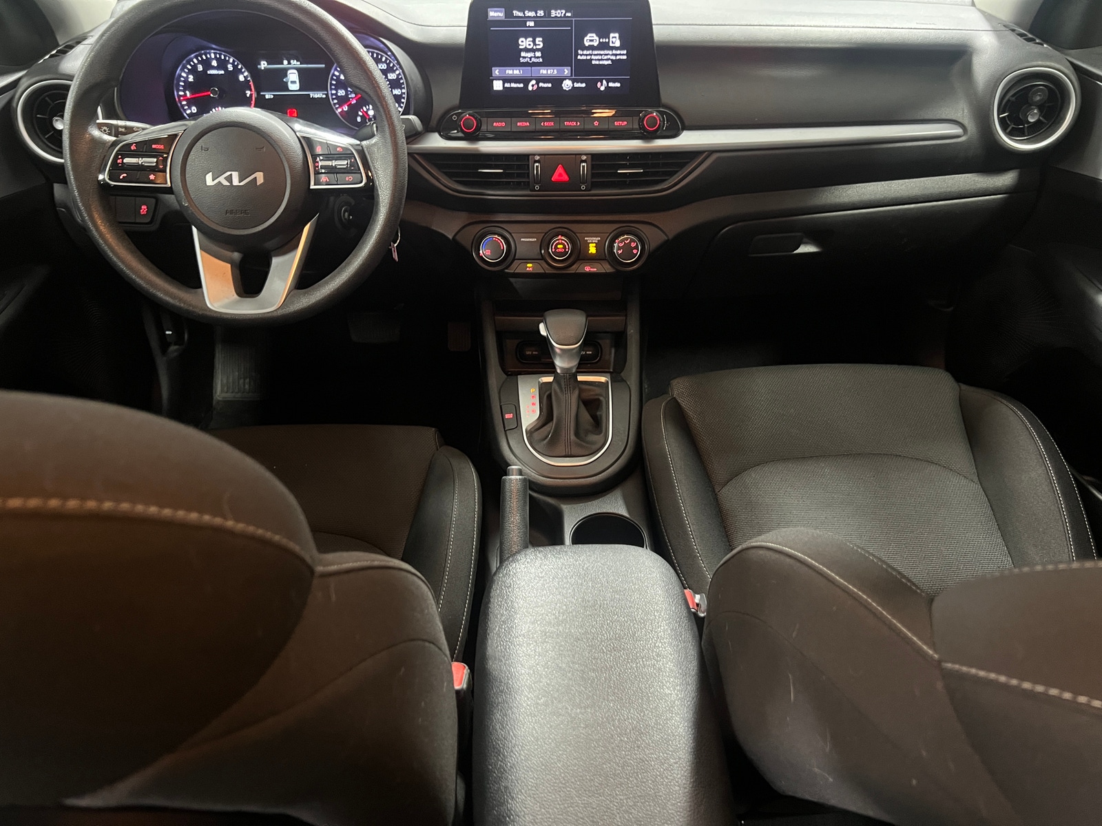 Thumbnail: 2023 Kia Forte - 3