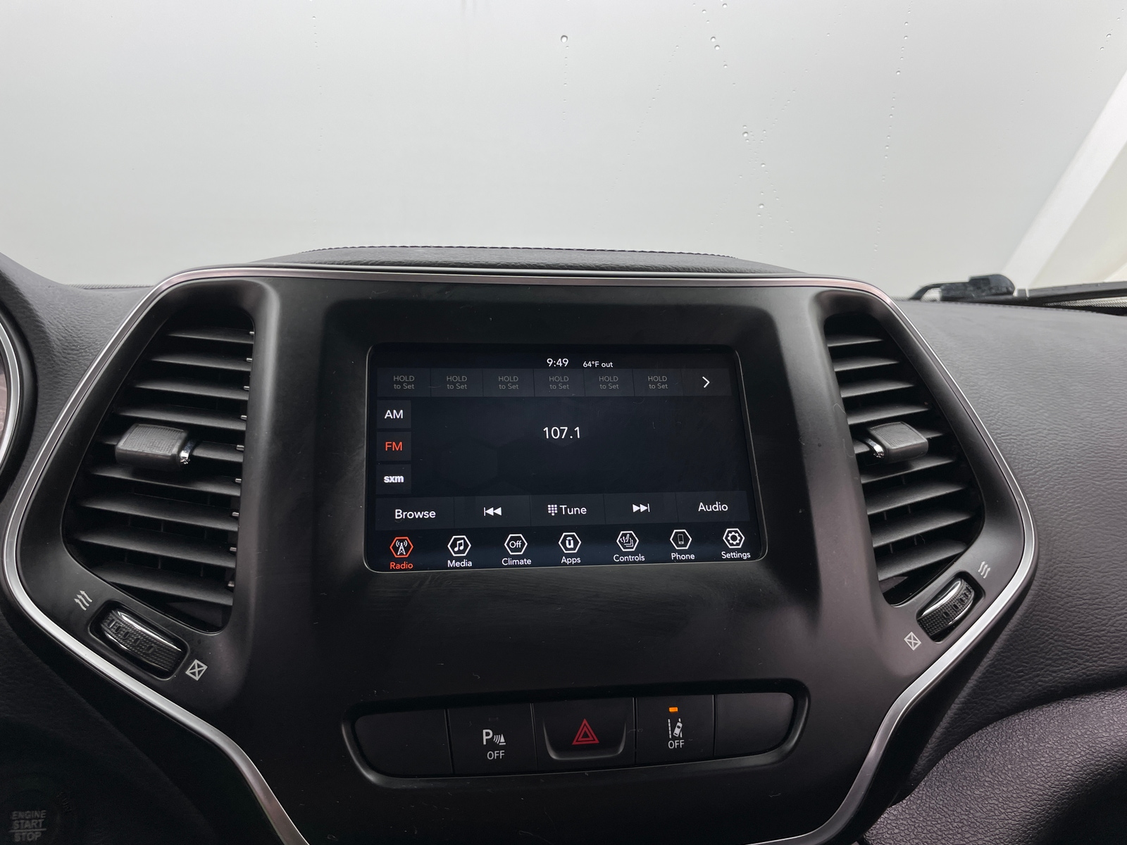 Thumbnail: 2021 Jeep Cherokee - 4