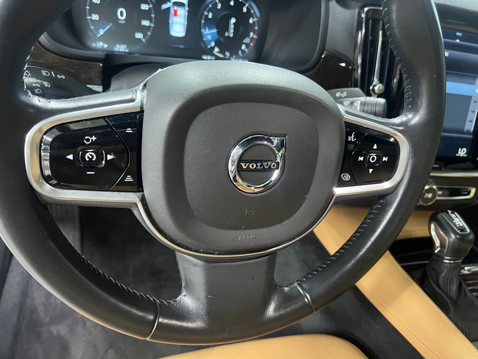 Thumbnail: 2018 Volvo S90 - 4