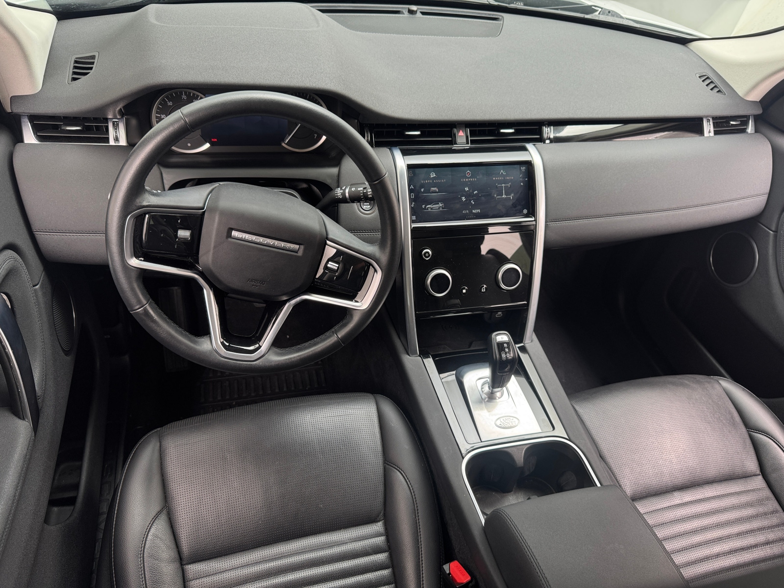 Thumbnail: 2023 Land Rover Discovery Sport - 2
