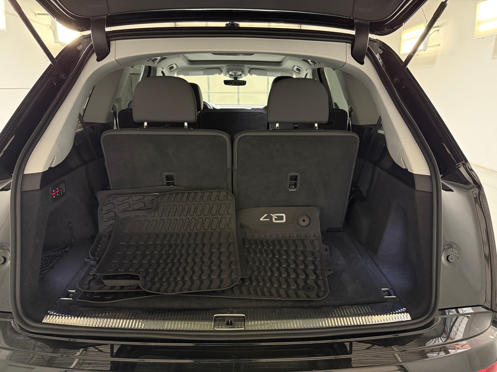 Thumbnail: 2022 Audi Q7 - 6