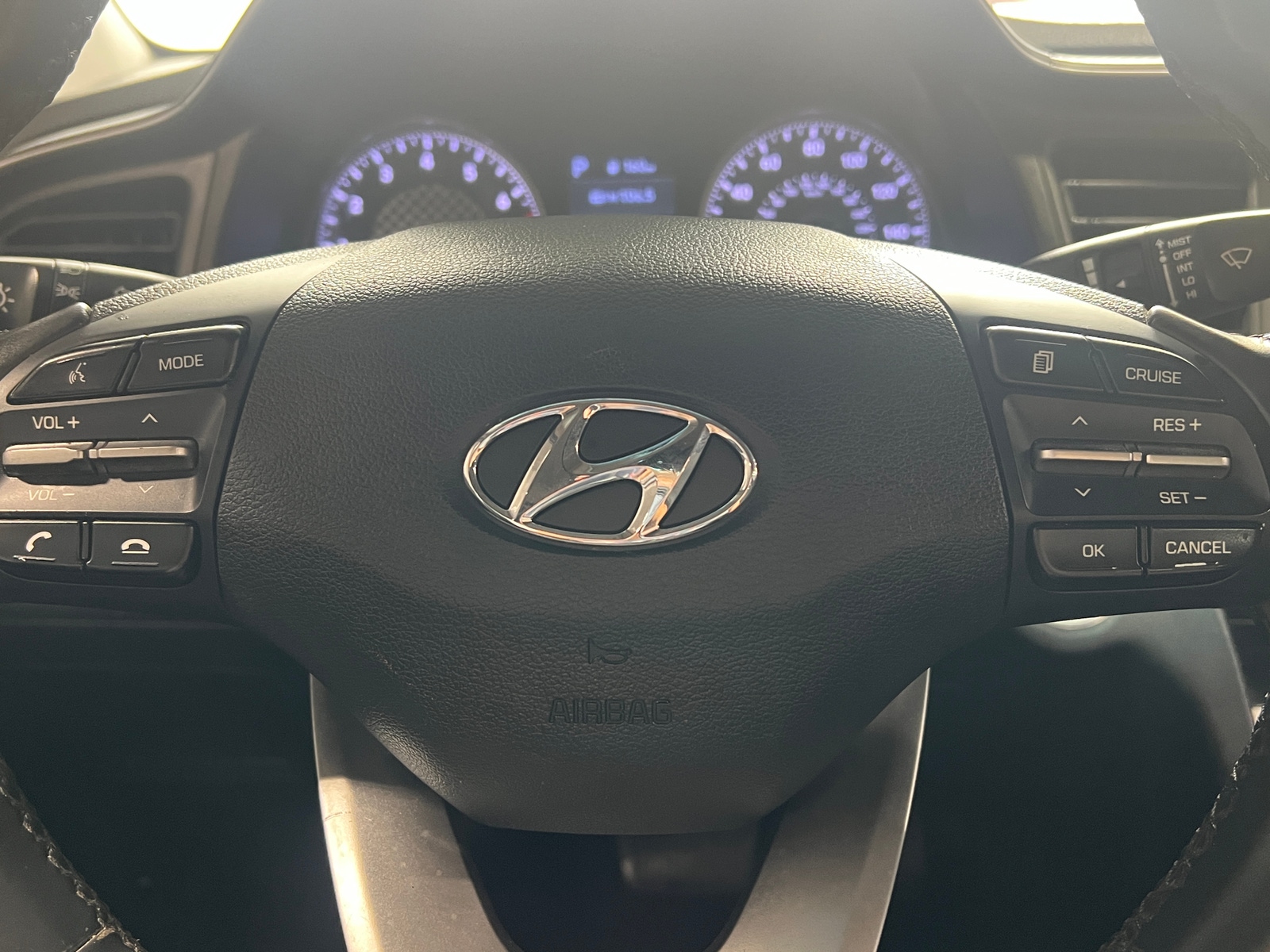 Thumbnail: 2020 Hyundai Elantra - 5