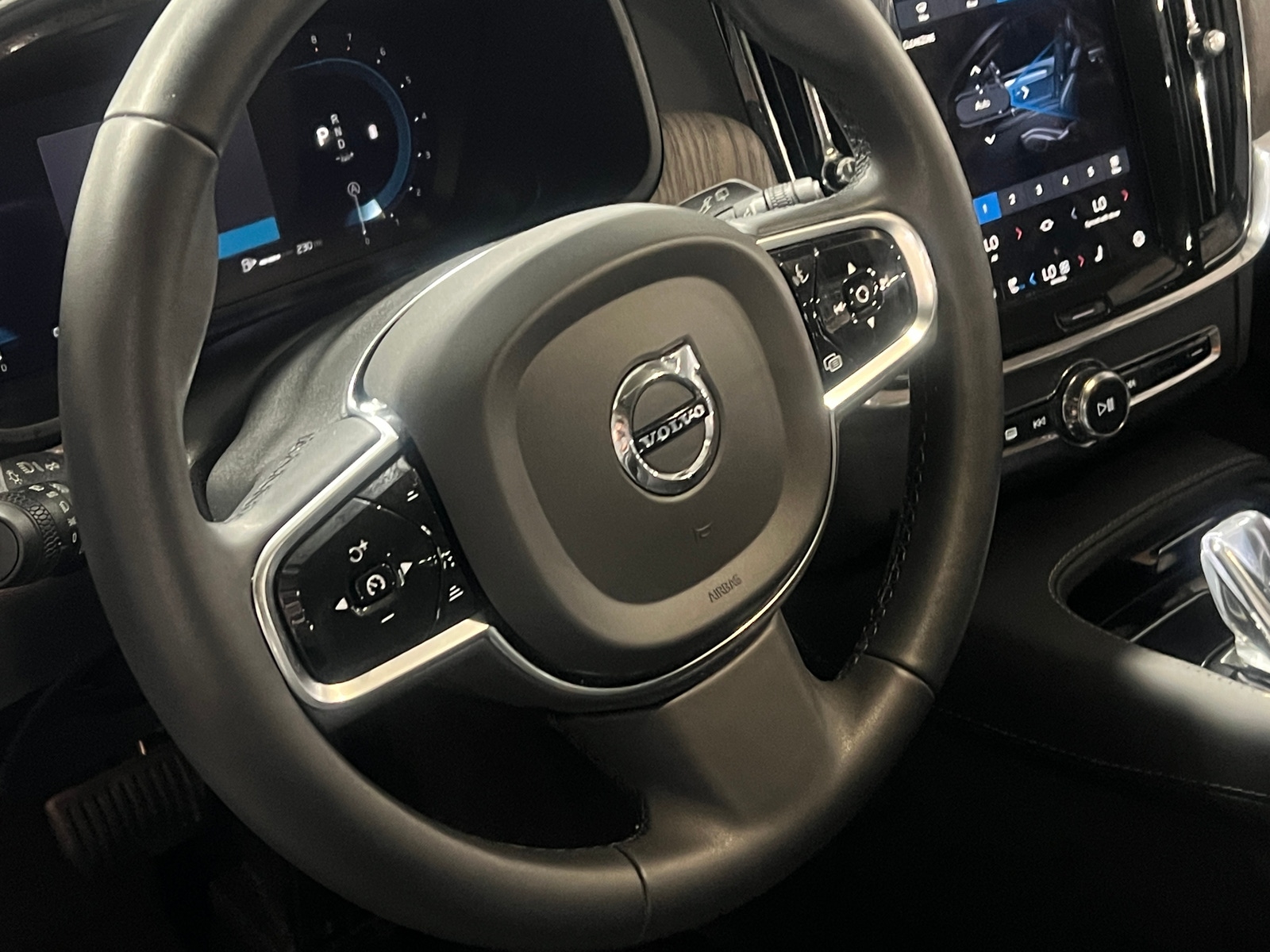 Thumbnail: 2024 Volvo V90 - 4