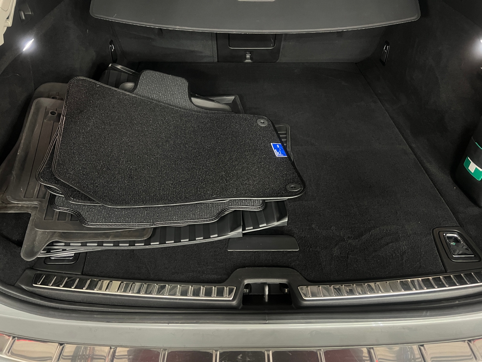 Thumbnail: 2024 Volvo V90 - 6