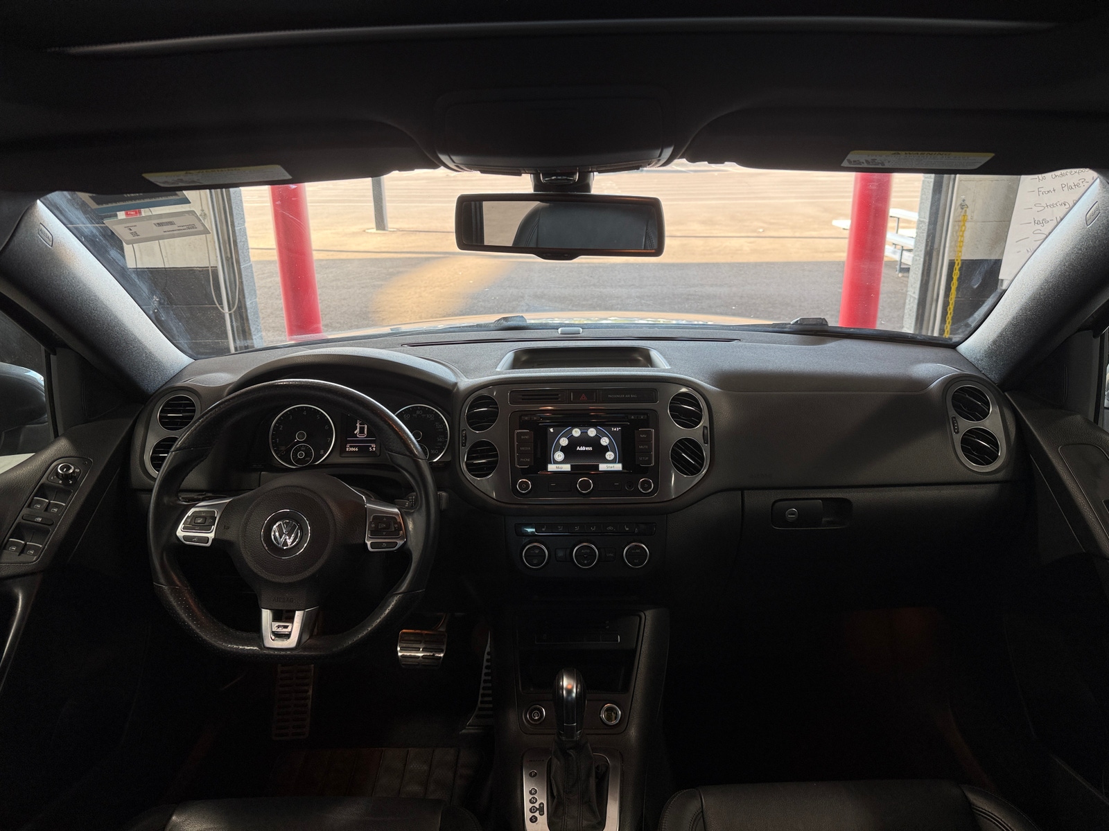 Thumbnail: 2014 Volkswagen Tiguan - 3