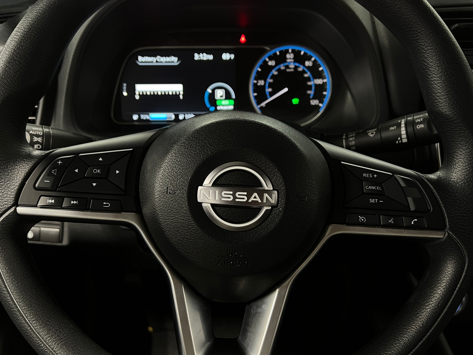 Thumbnail: 2023 Nissan Leaf - 5