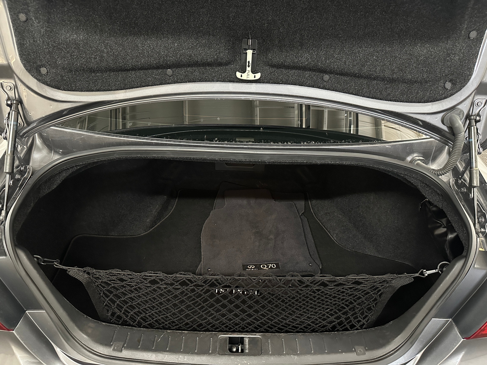 Thumbnail: 2018 INFINITI Q70 - 6