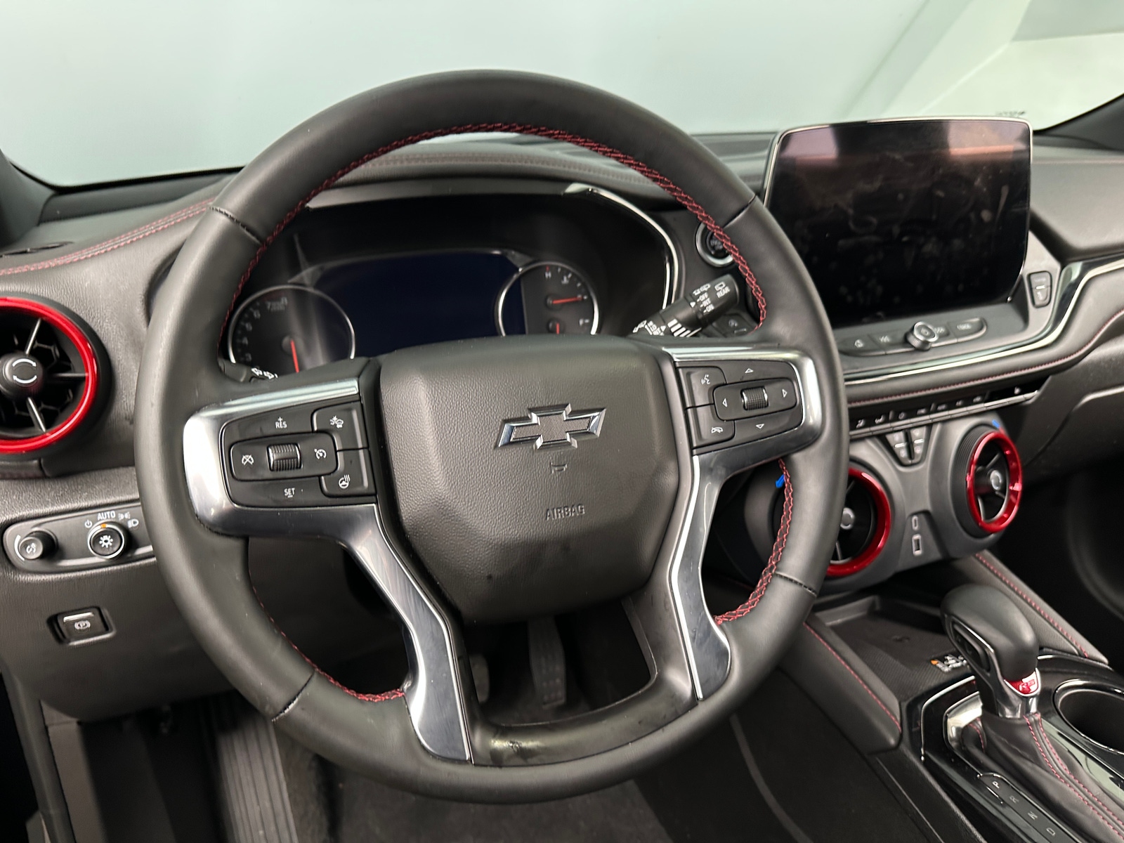 Thumbnail: 2023 Chevrolet Blazer - 4