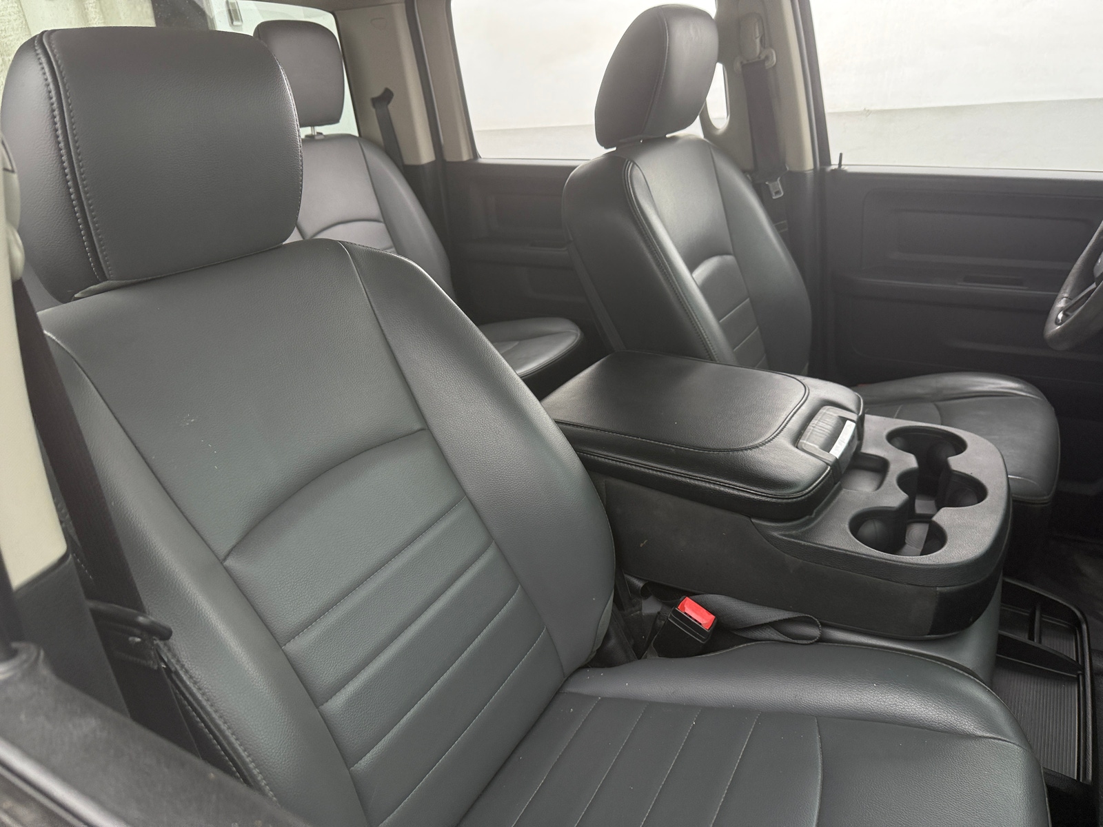 Thumbnail: 2022 RAM 1500 Classic - 2