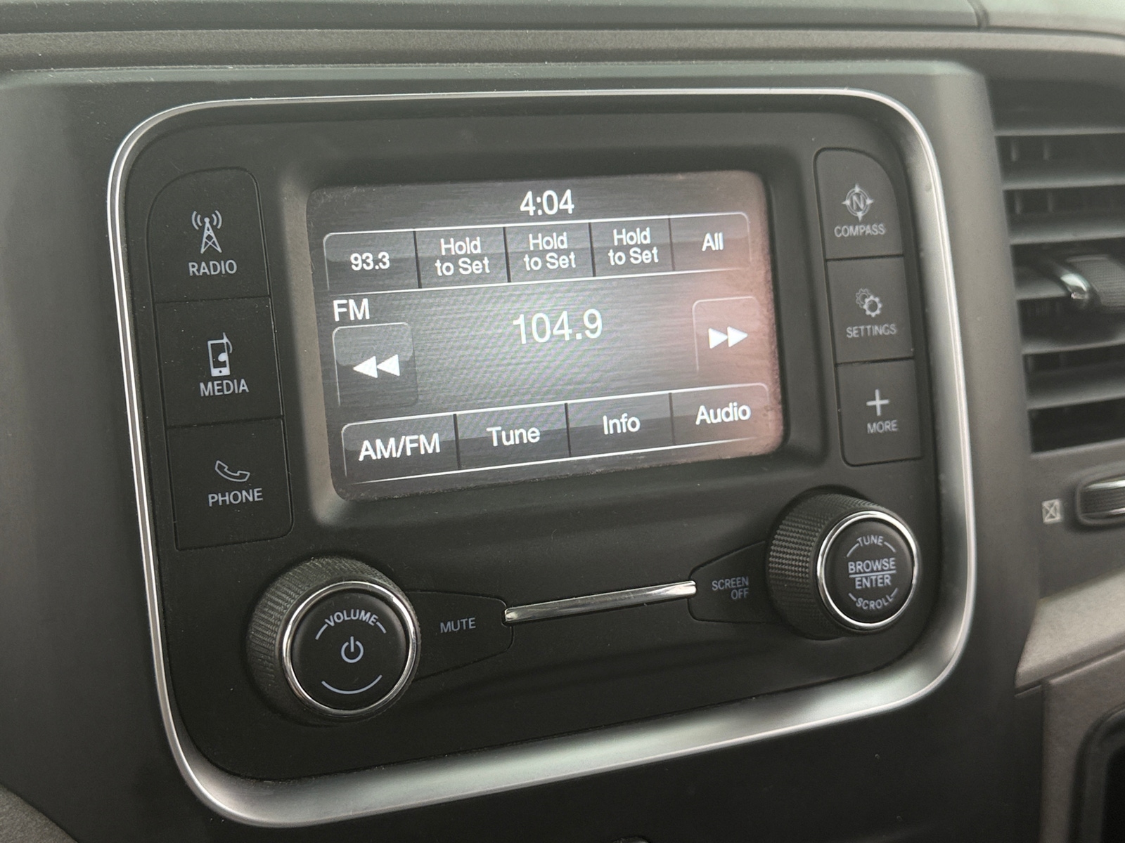 Thumbnail: 2022 RAM 1500 Classic - 4