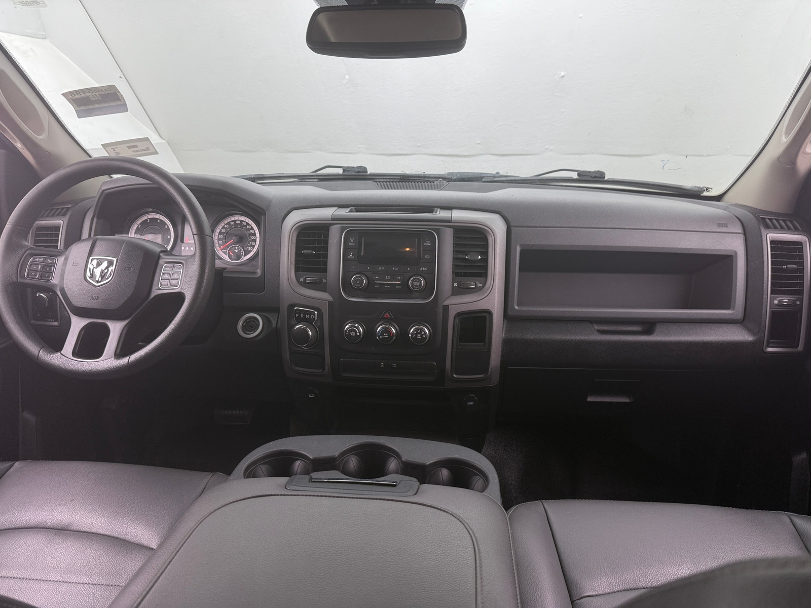 Thumbnail: 2020 RAM 1500 Classic - 3