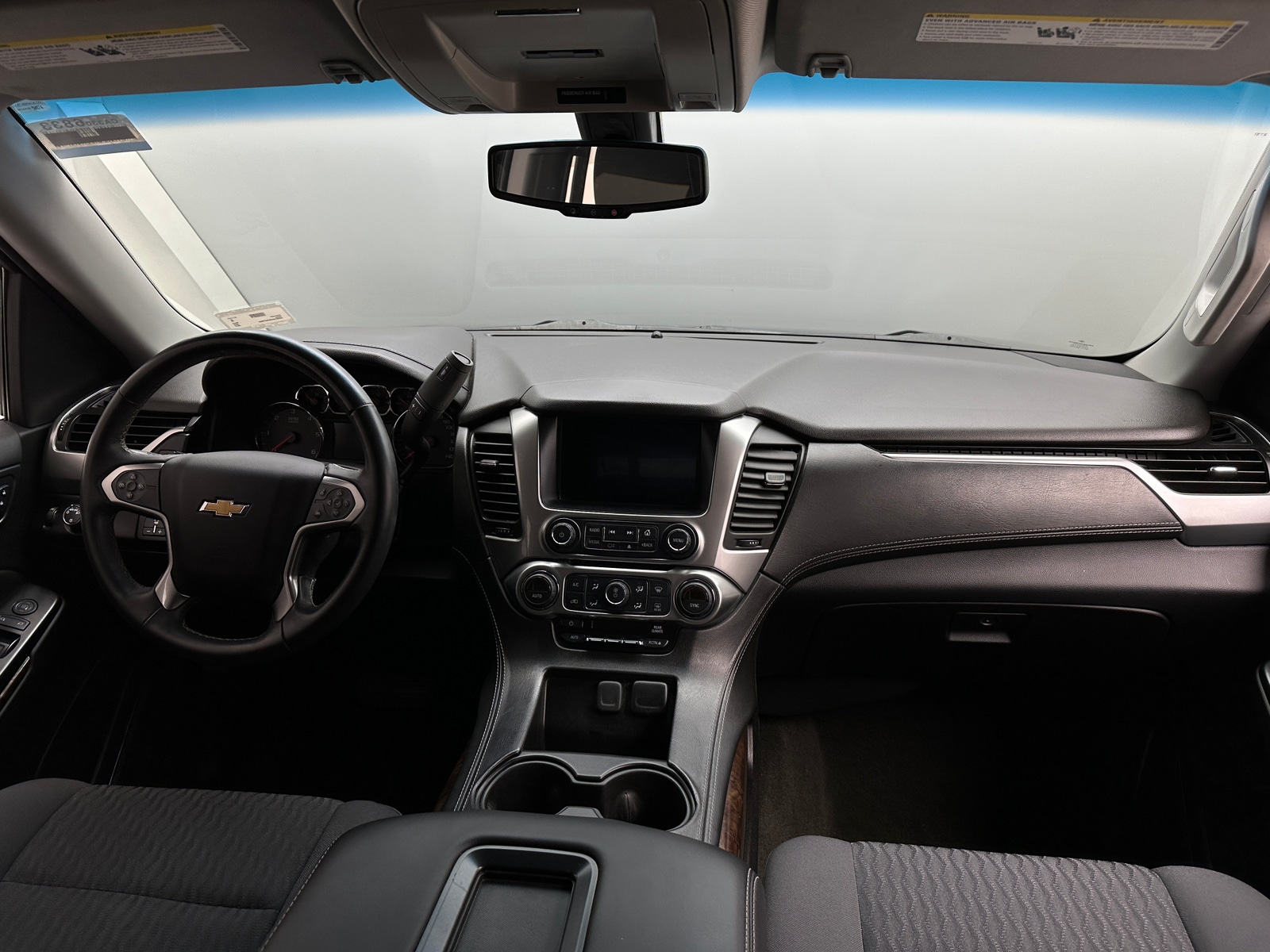 Thumbnail: 2017 Chevrolet Tahoe - 3