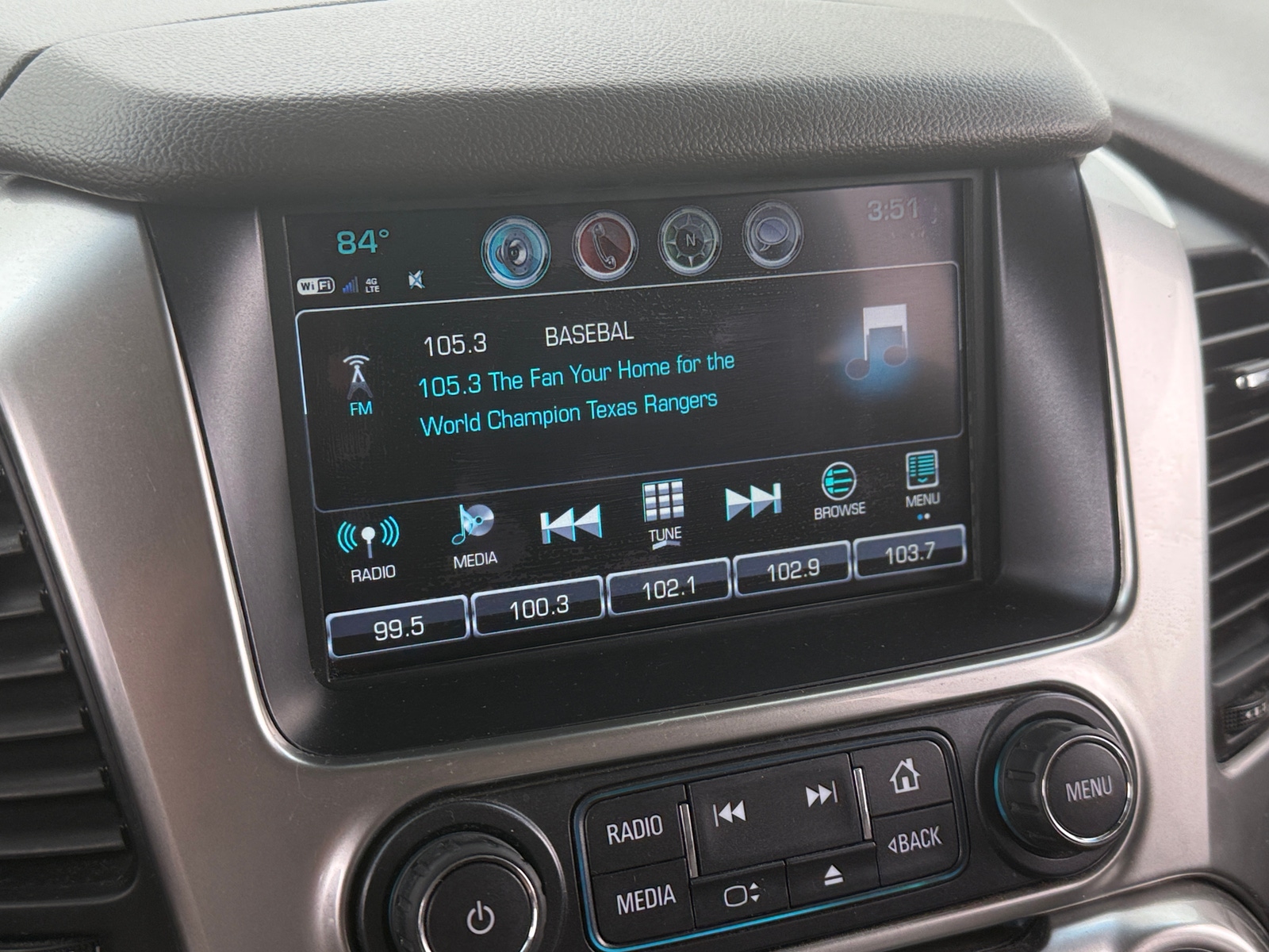 Thumbnail: 2019 Chevrolet Tahoe - 3