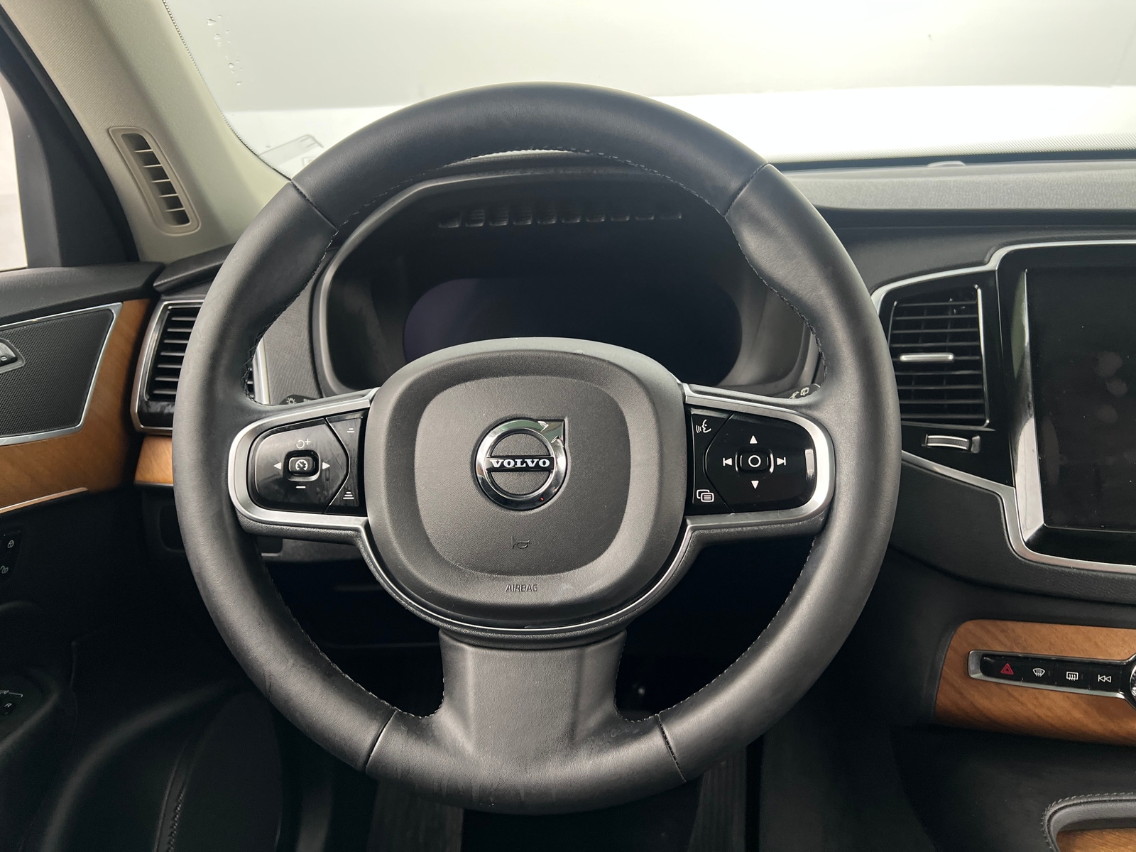 Thumbnail: 2024 Volvo XC90 - 4