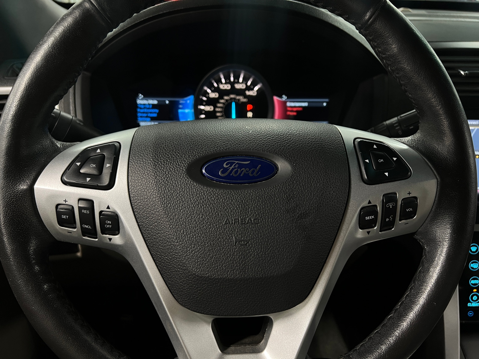 Thumbnail: 2014 Ford Explorer - 4