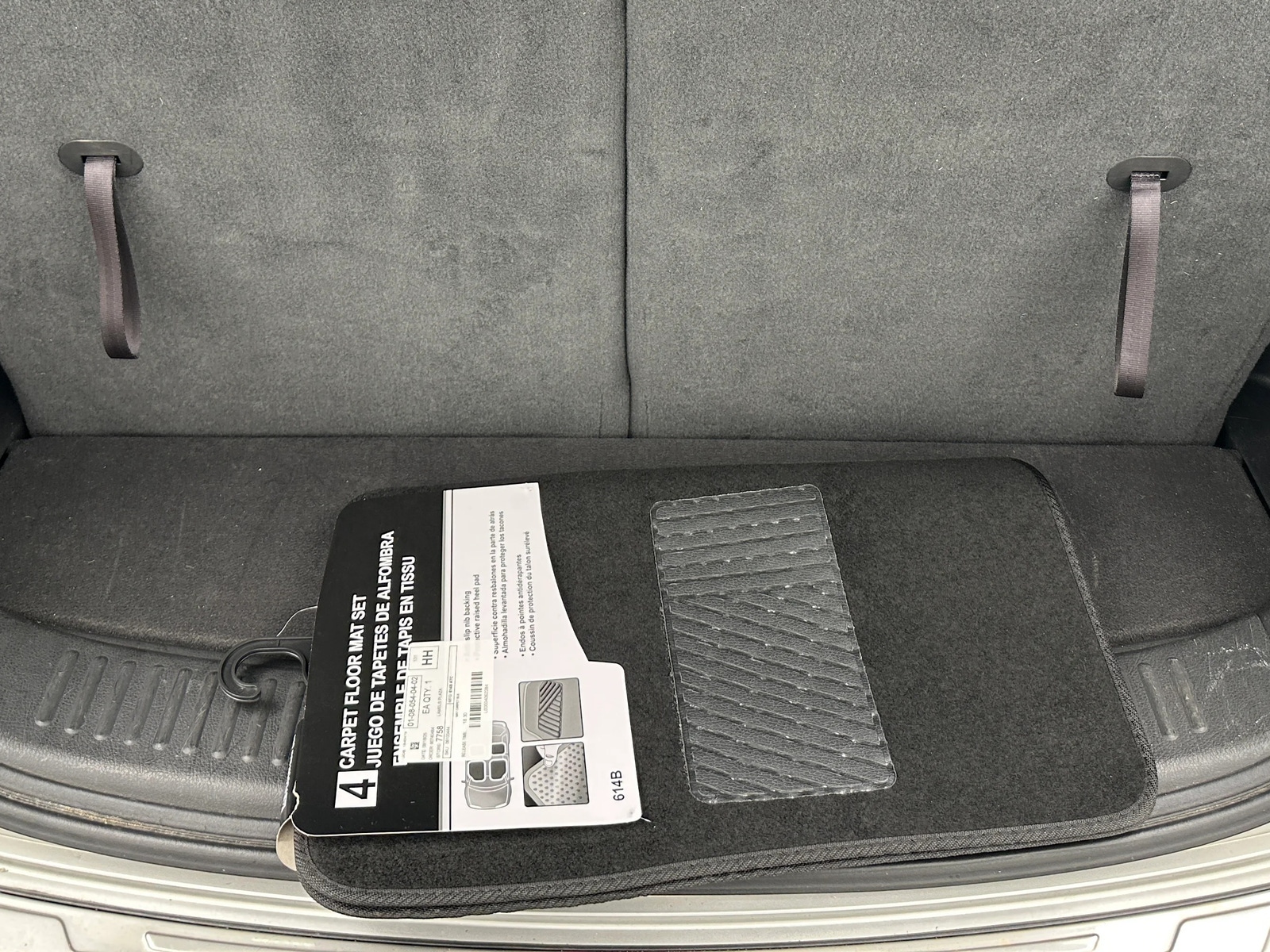 Thumbnail: 2013 Kia Sorento - 6