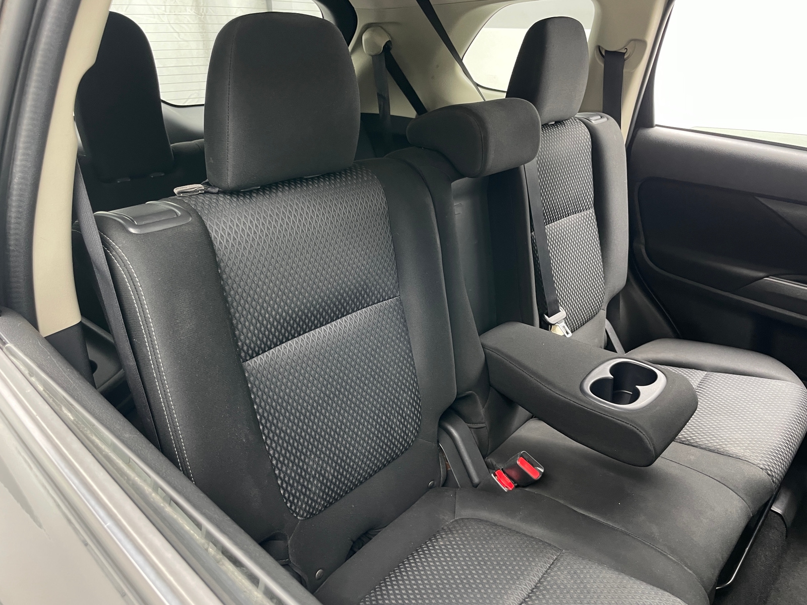Thumbnail: 2018 Mitsubishi Outlander - 6