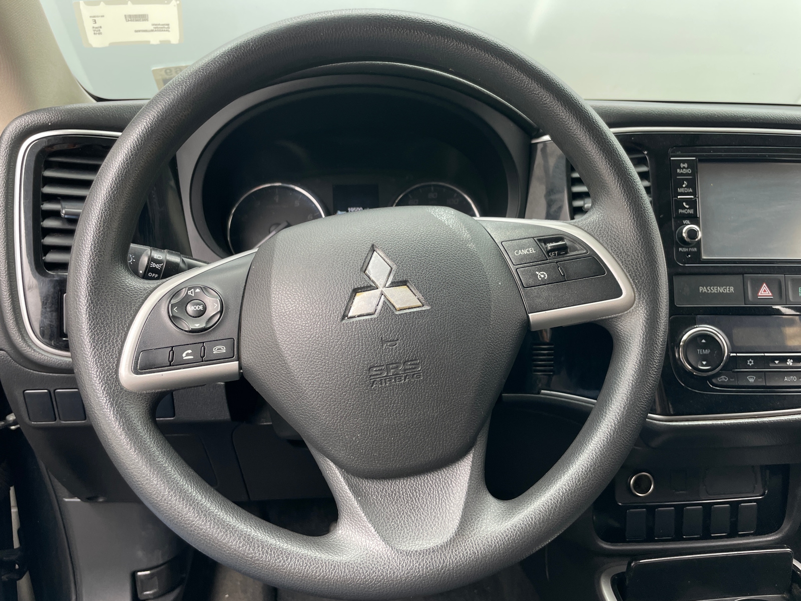 Thumbnail: 2018 Mitsubishi Outlander - 5