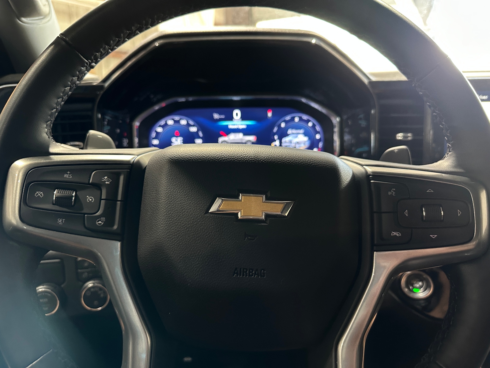 Thumbnail: 2024 Chevrolet Silverado 1500 - 5