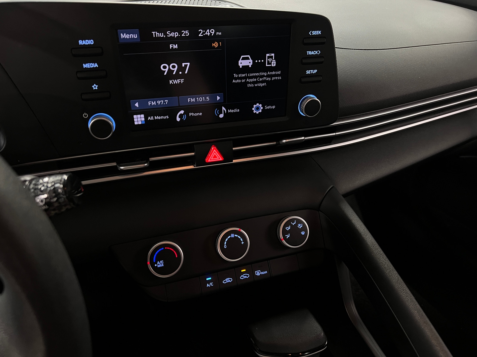 Thumbnail: 2024 Hyundai Elantra - 4