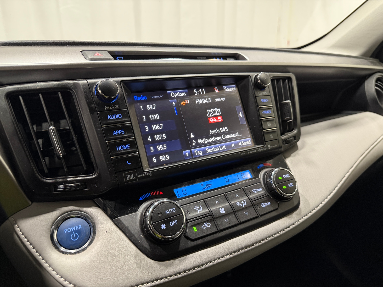 Thumbnail: 2018 Toyota RAV4 - 3