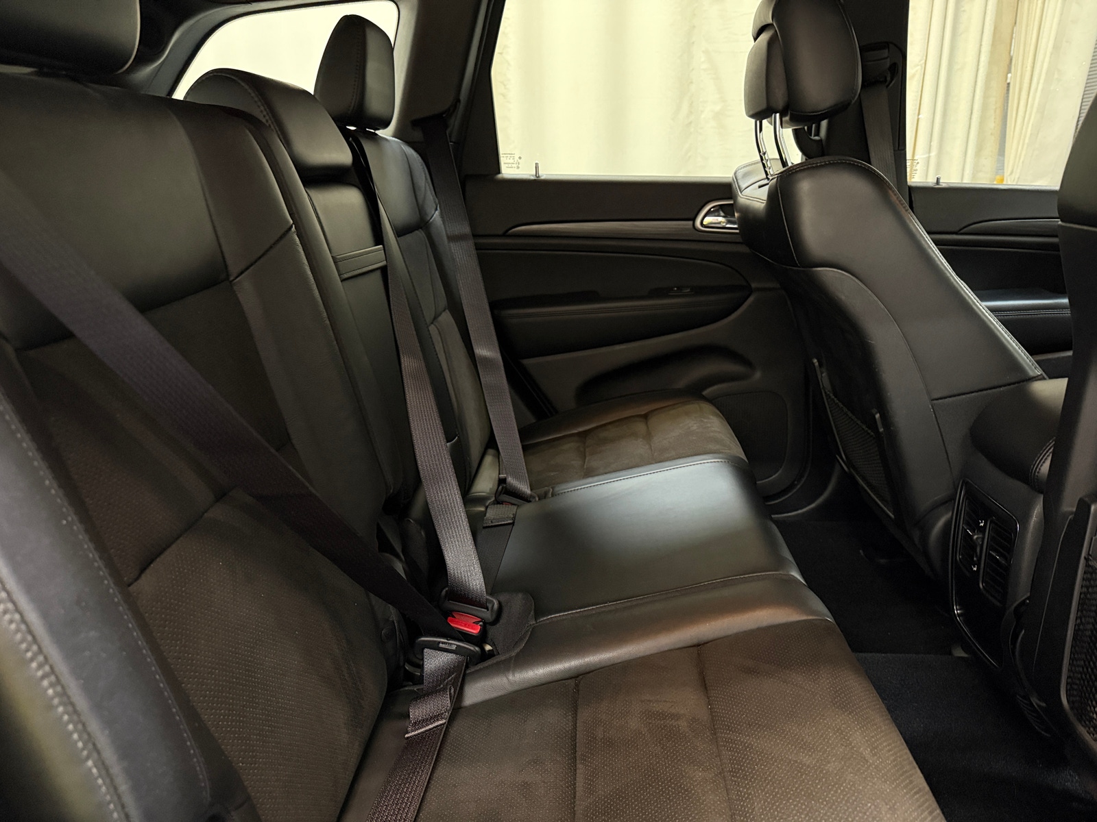 Thumbnail: 2019 Jeep Grand Cherokee - 6