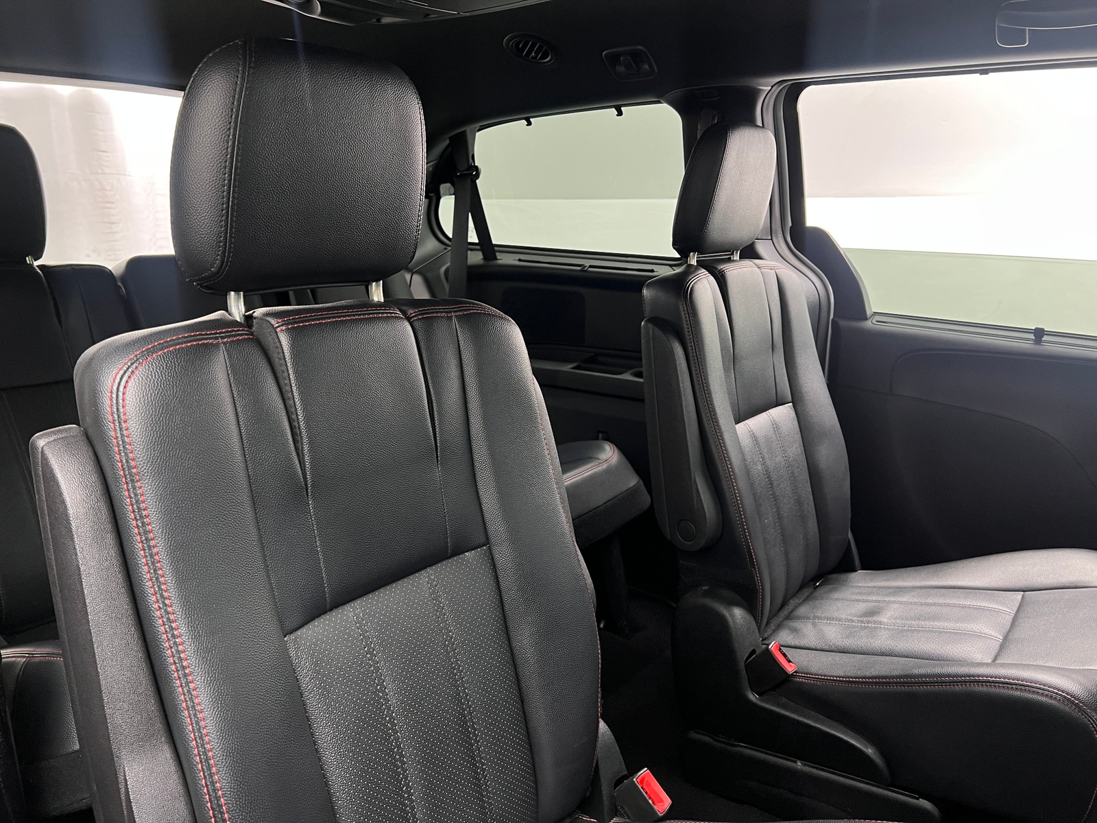 Thumbnail: 2017 Dodge Grand Caravan - 5
