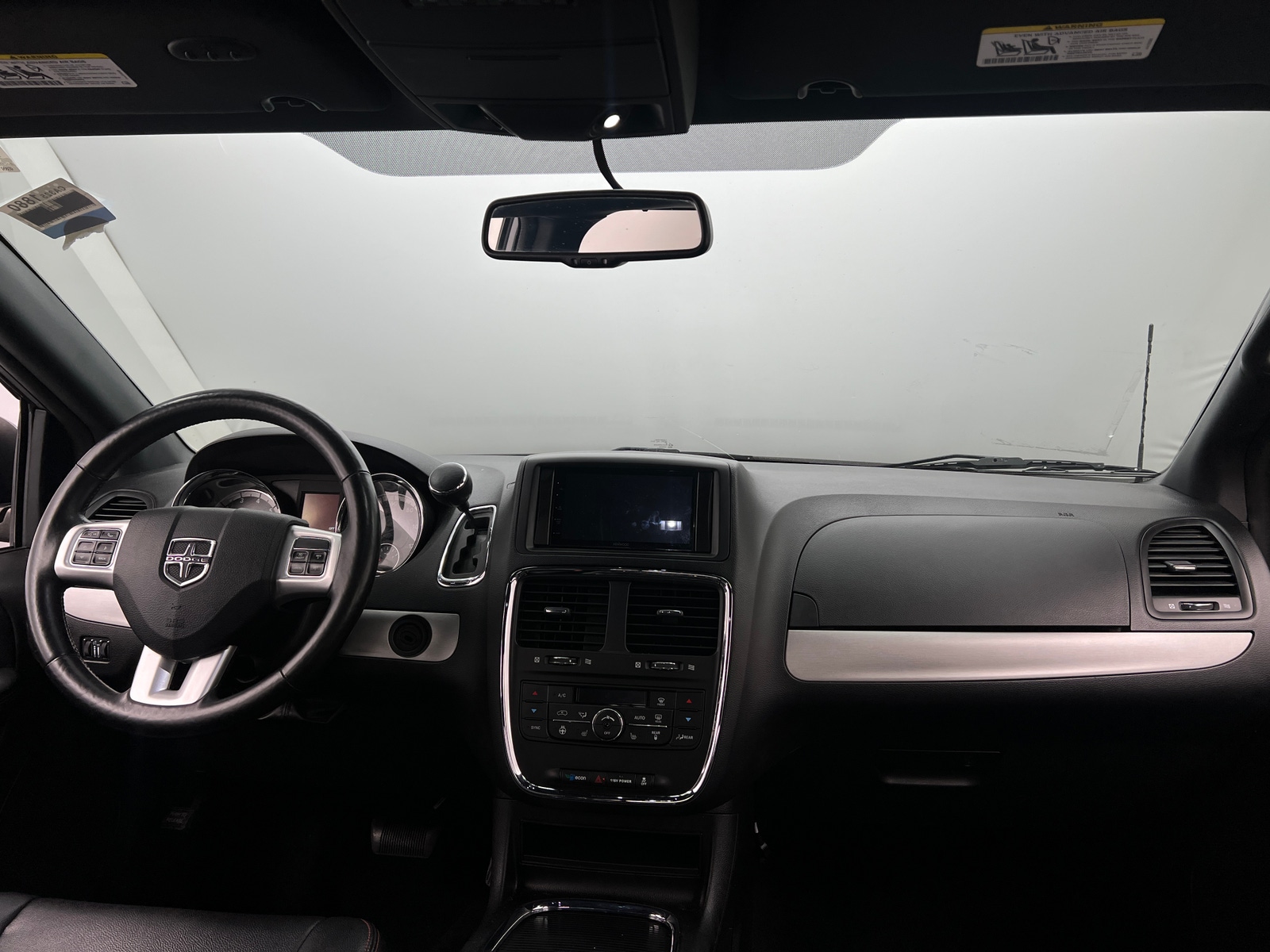 Thumbnail: 2017 Dodge Grand Caravan - 2