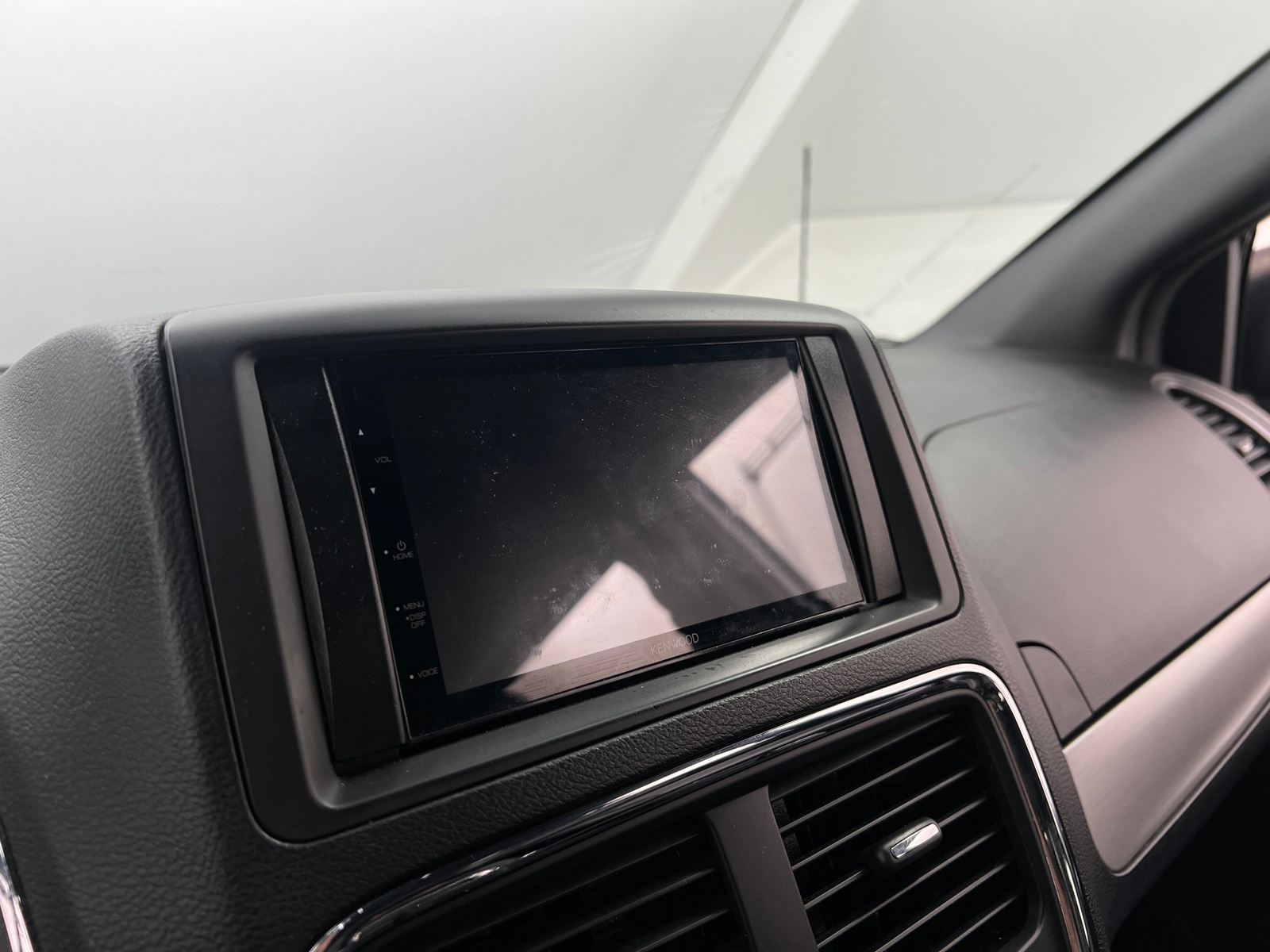 Thumbnail: 2017 Dodge Grand Caravan - 3