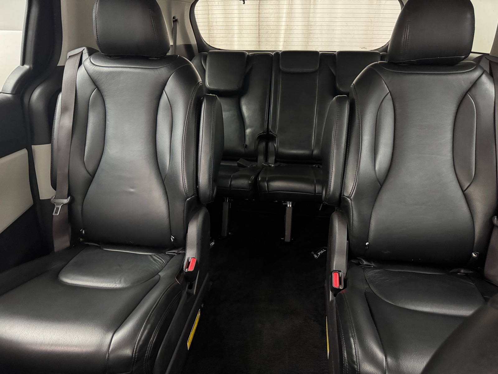 Thumbnail: 2023 Kia Carnival - 6