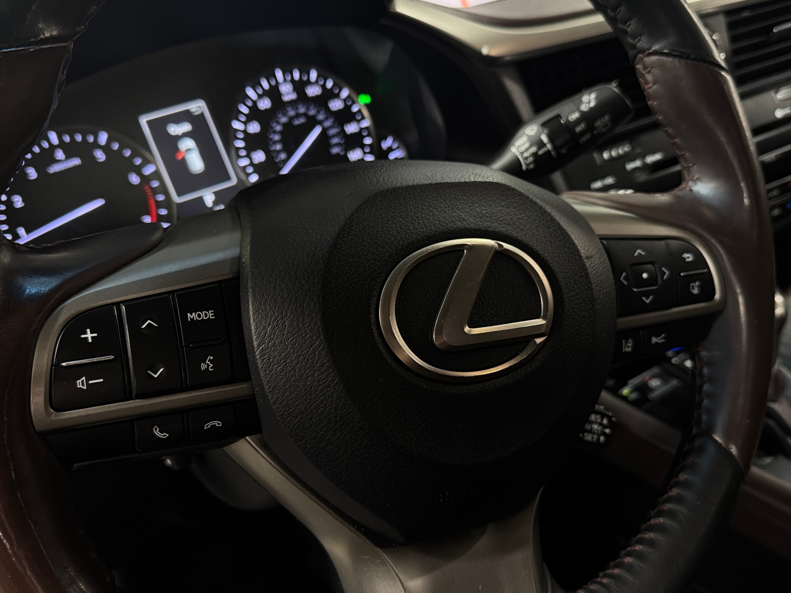 Thumbnail: 2017 Lexus RX - 4