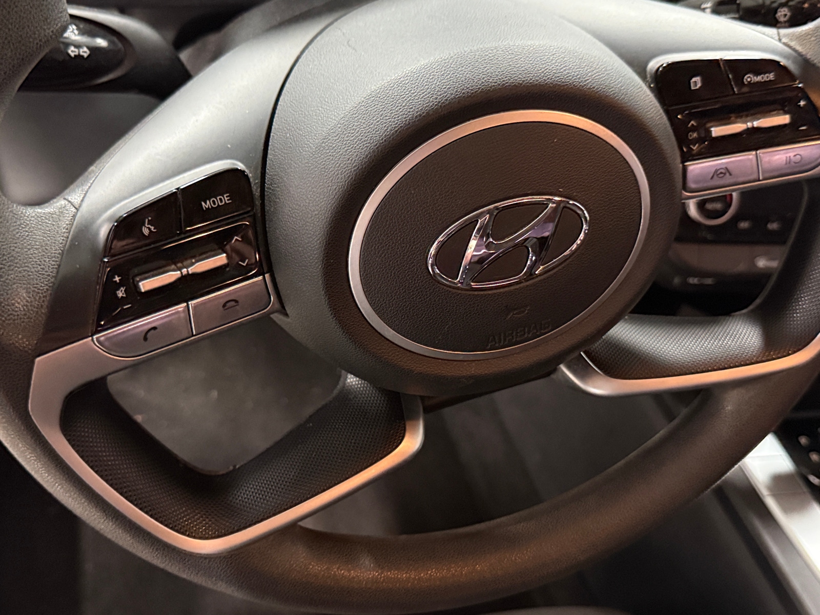 Thumbnail: 2023 Hyundai Elantra - 5