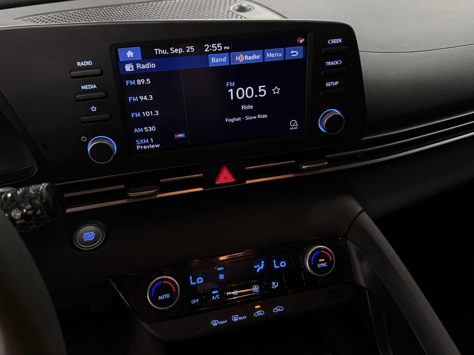 Thumbnail: 2023 Hyundai Elantra - 4